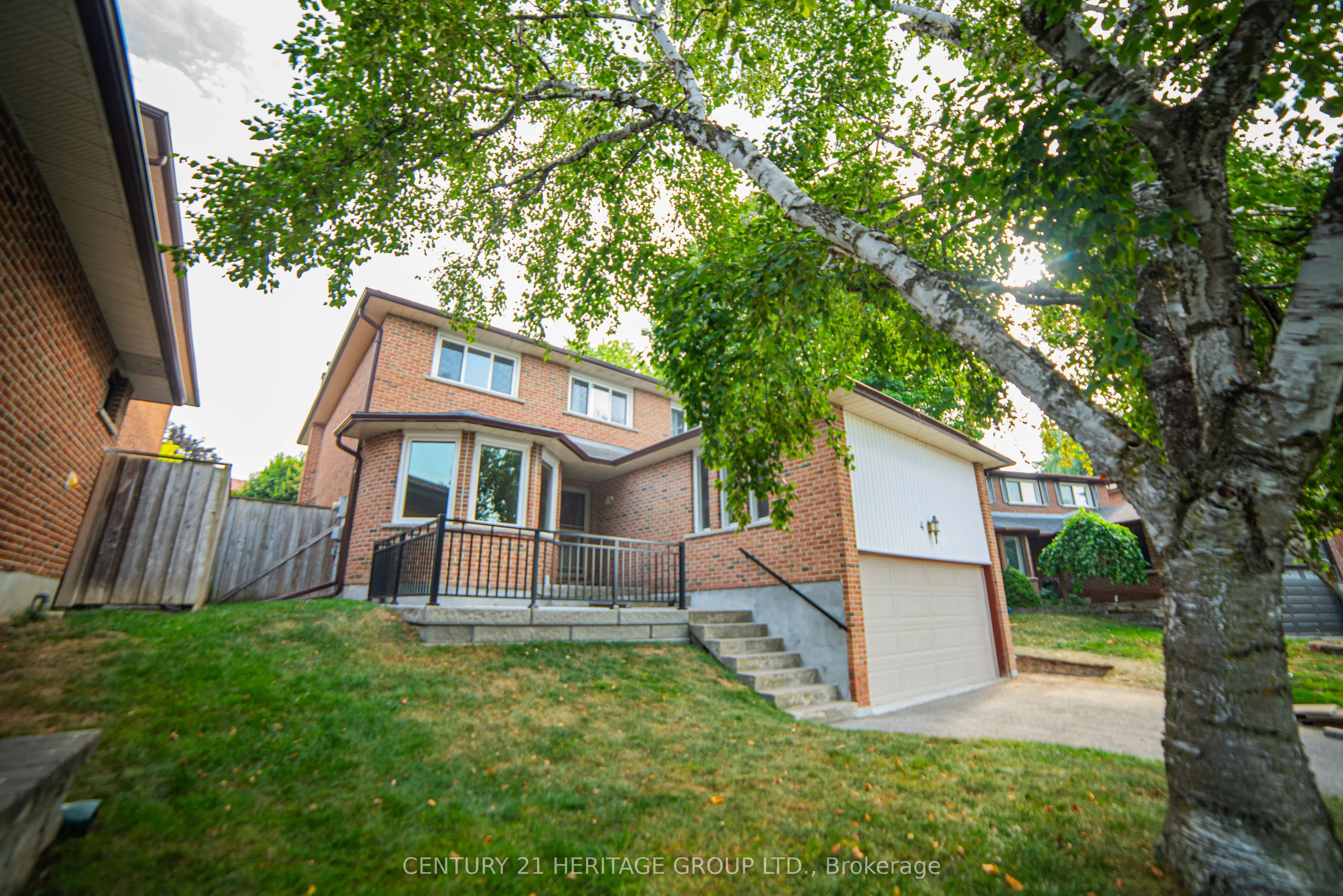 42 Portland Crescent, #Upper Level