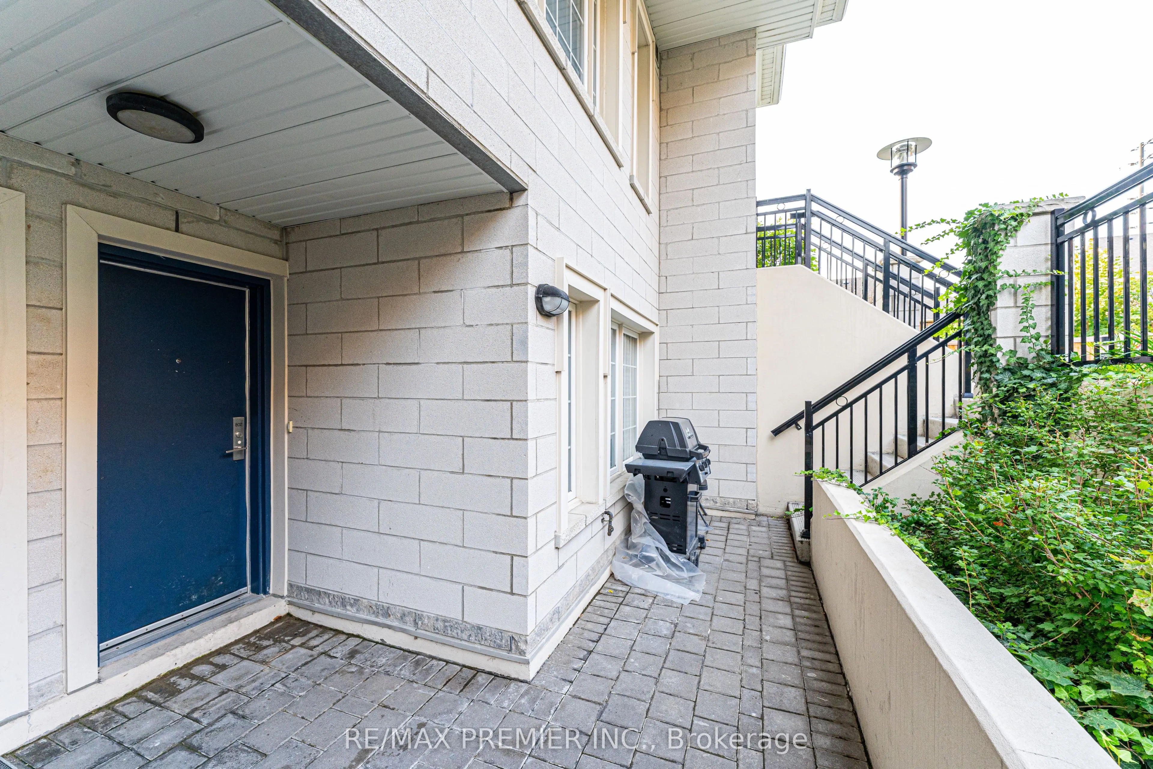 26 Bruce Street, #B02