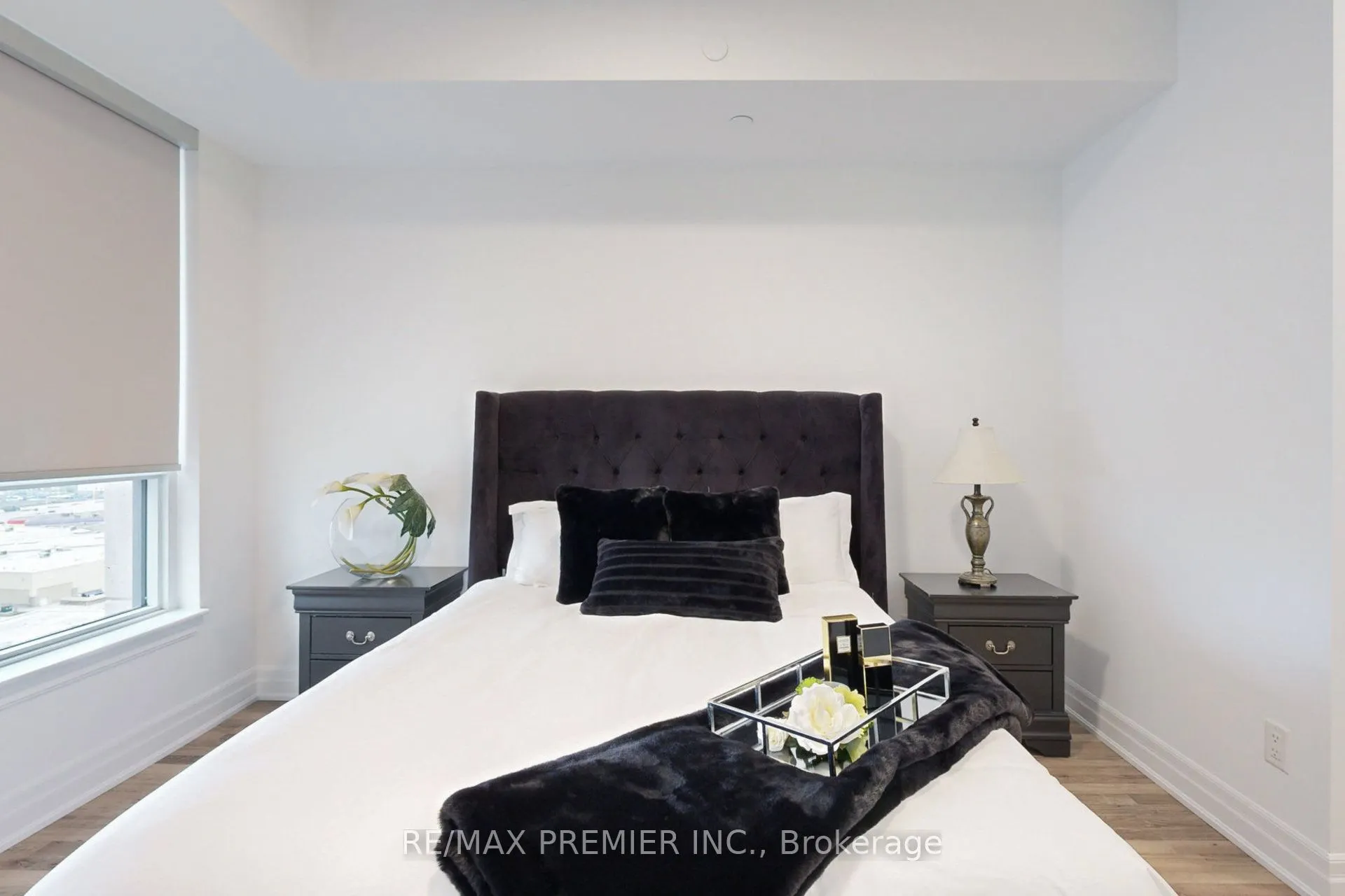9085 Jane Street, #Suite 1907