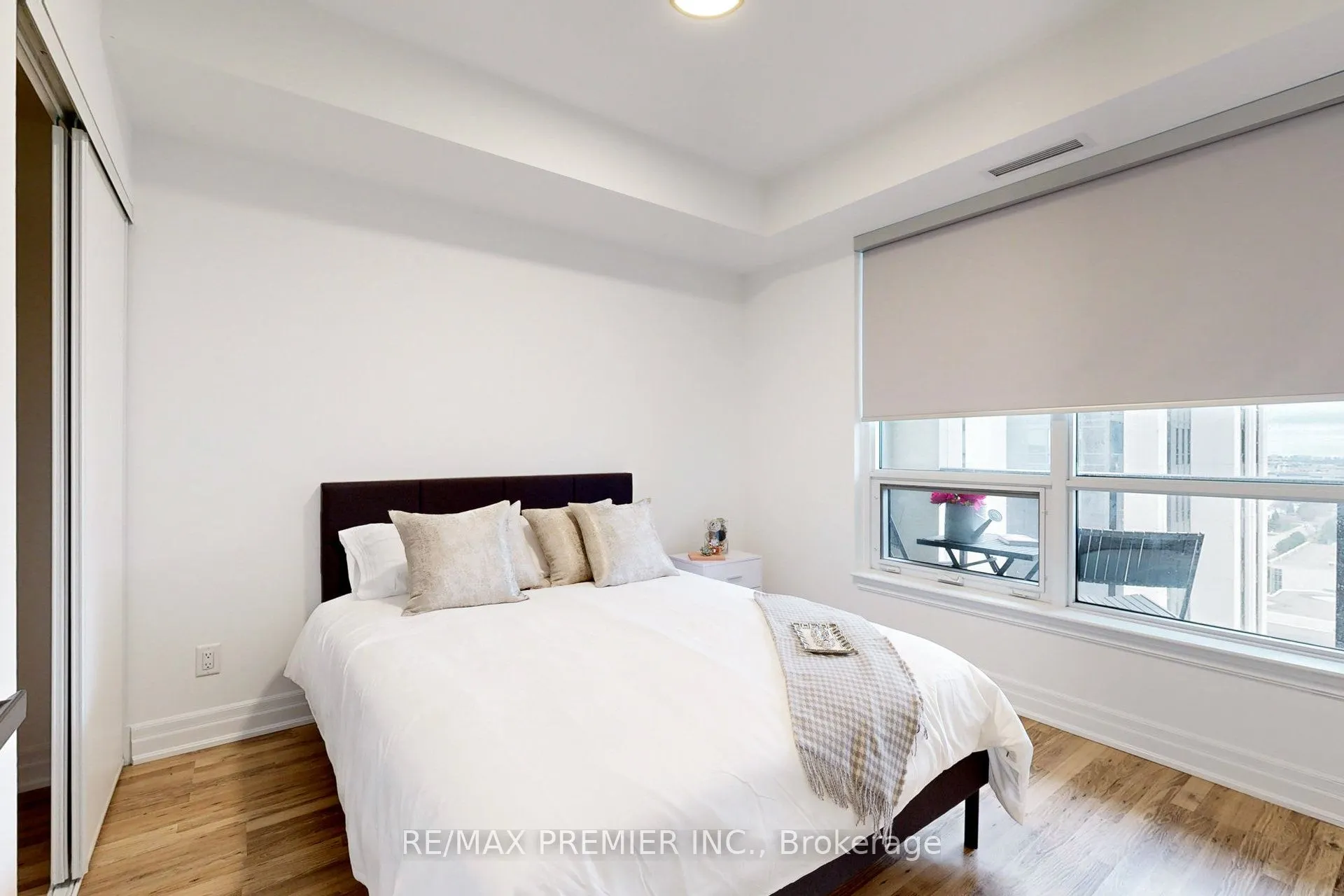 9085 Jane Street, #Suite 1907