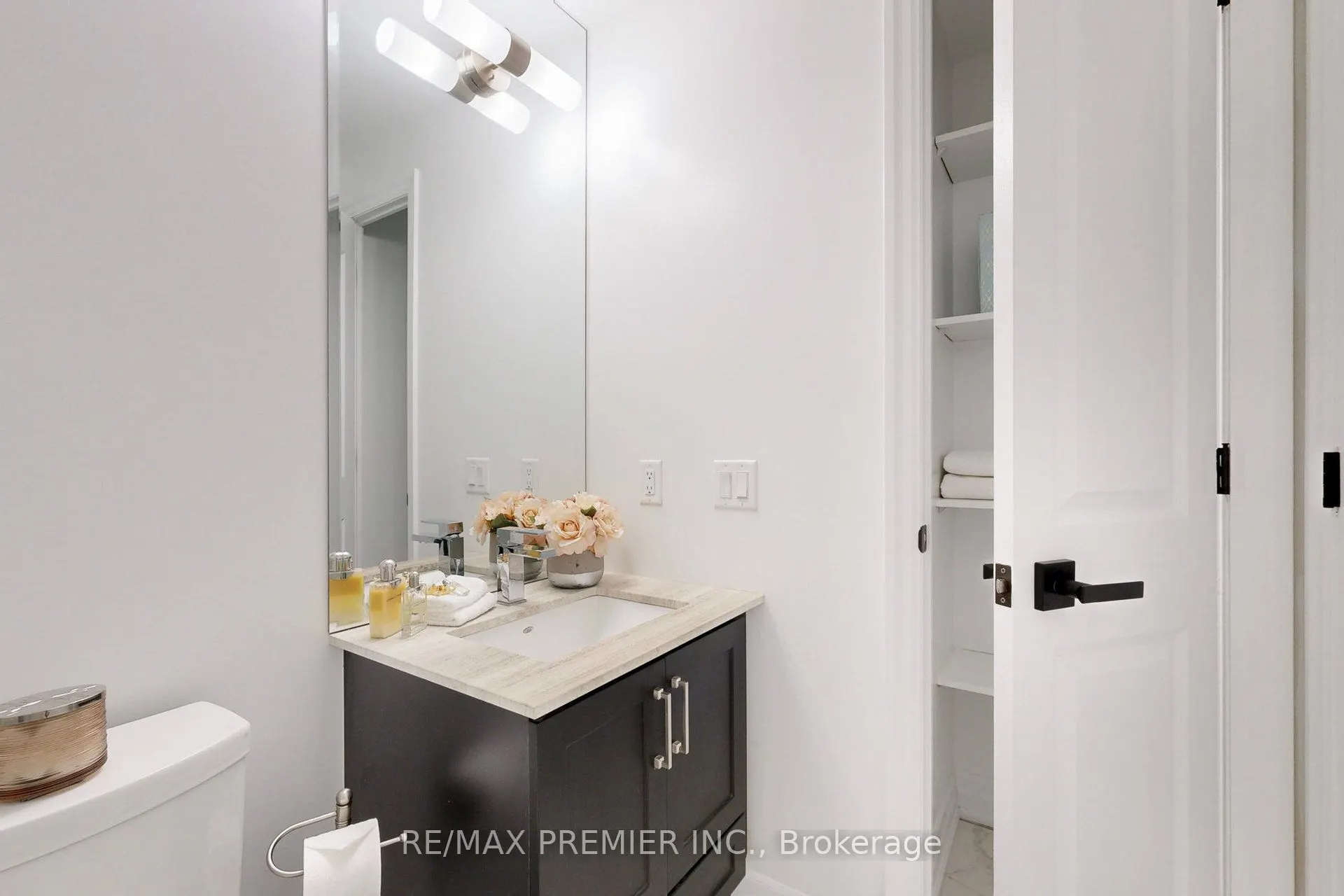 9085 Jane Street, #Suite 1907
