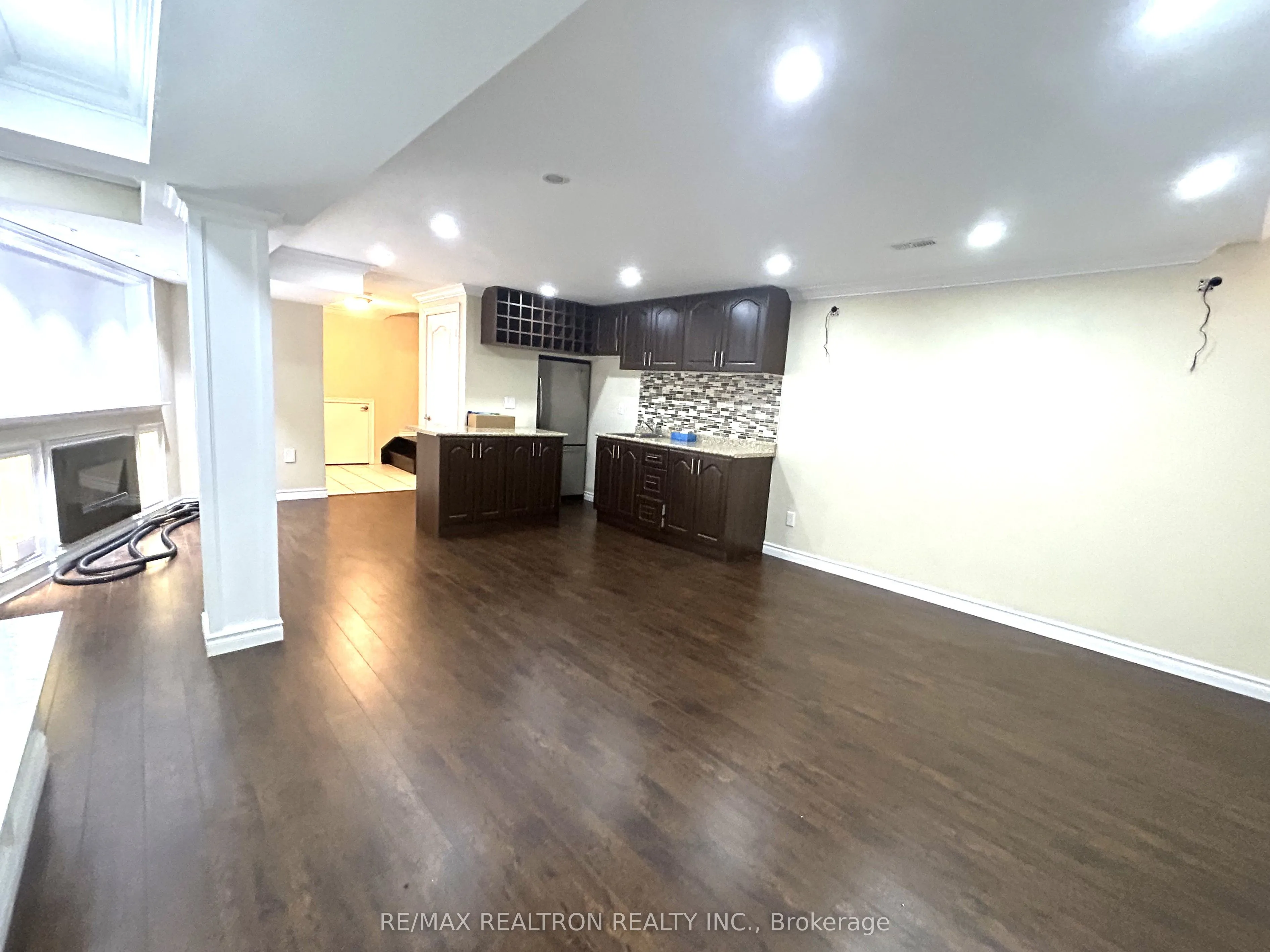 8 Harvest Court