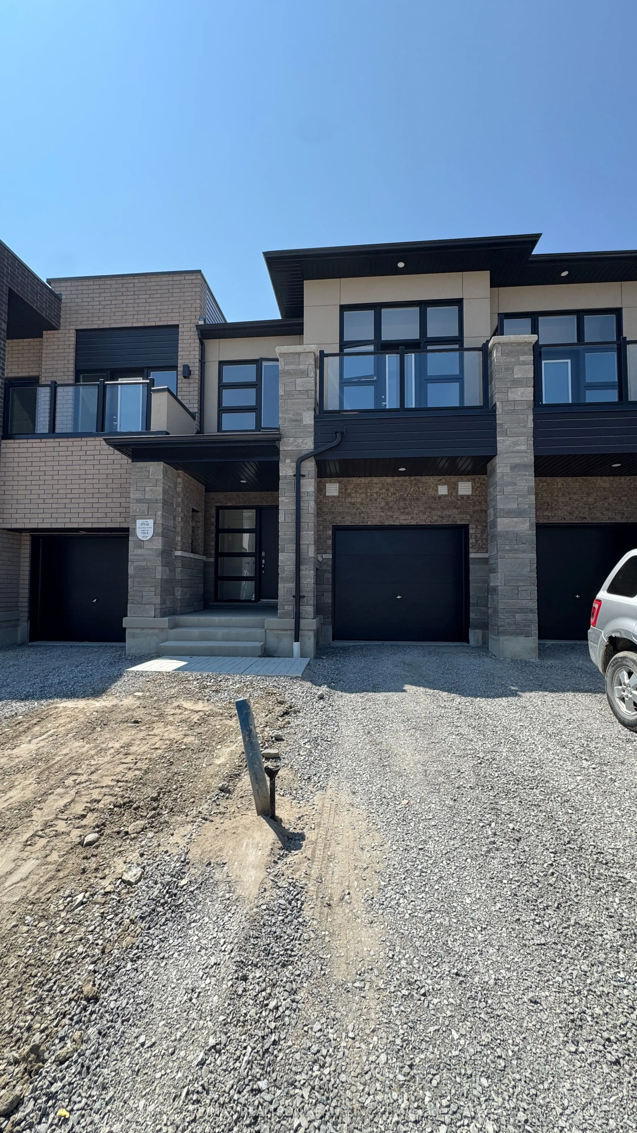 6 Harvey Bunker Crescent