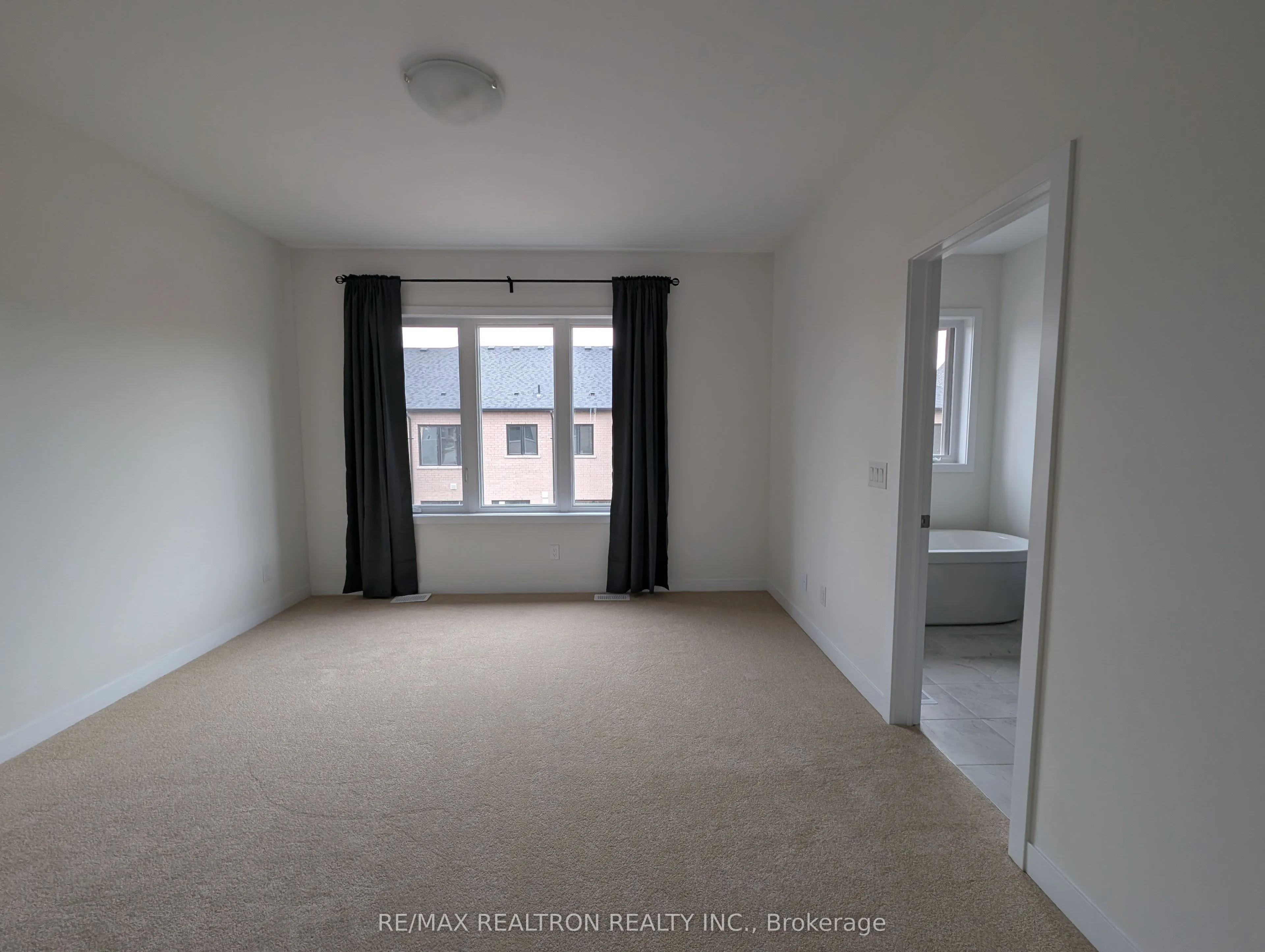 6 Harvey Bunker Crescent