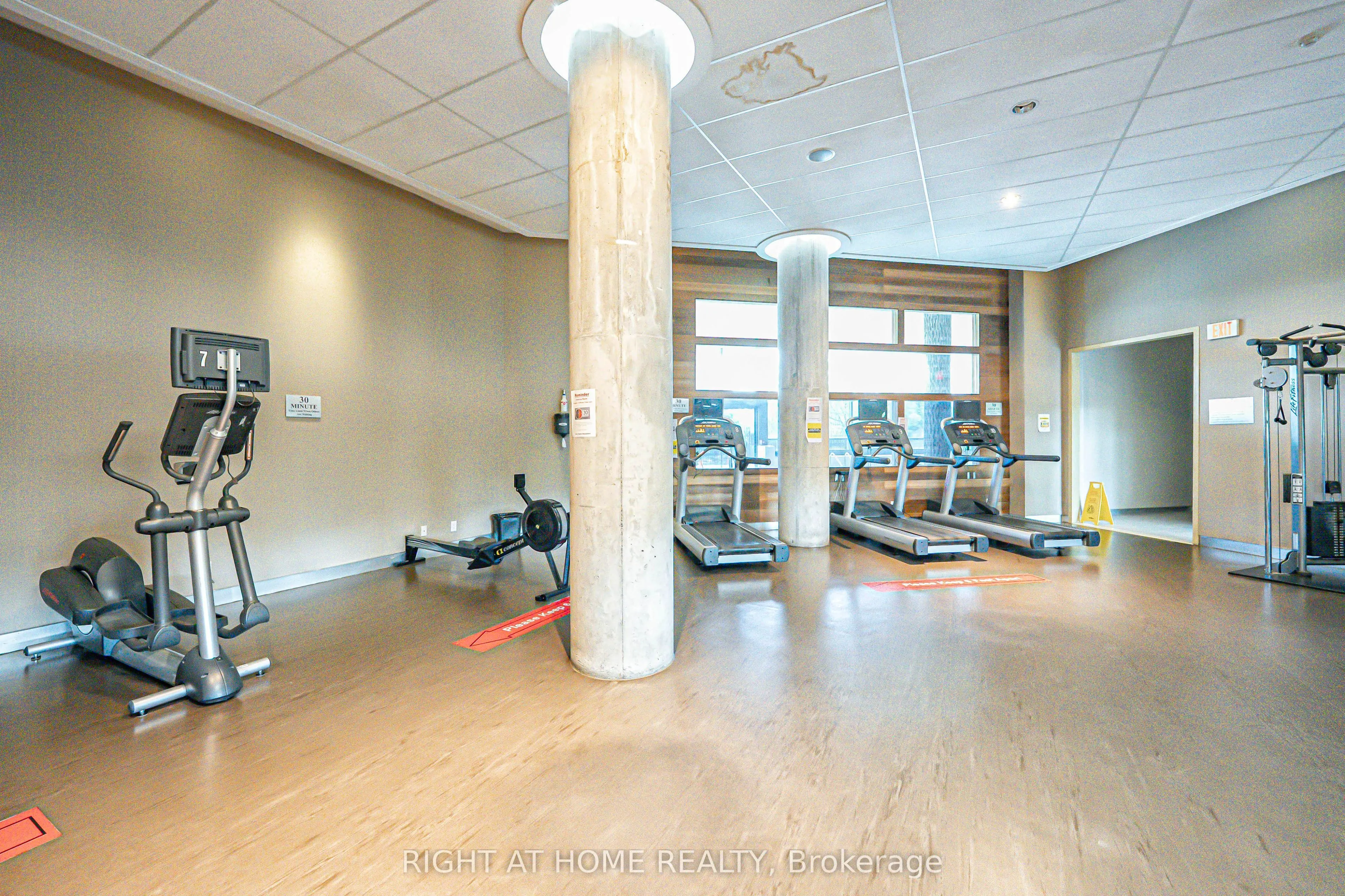 273 South Park Road, #809