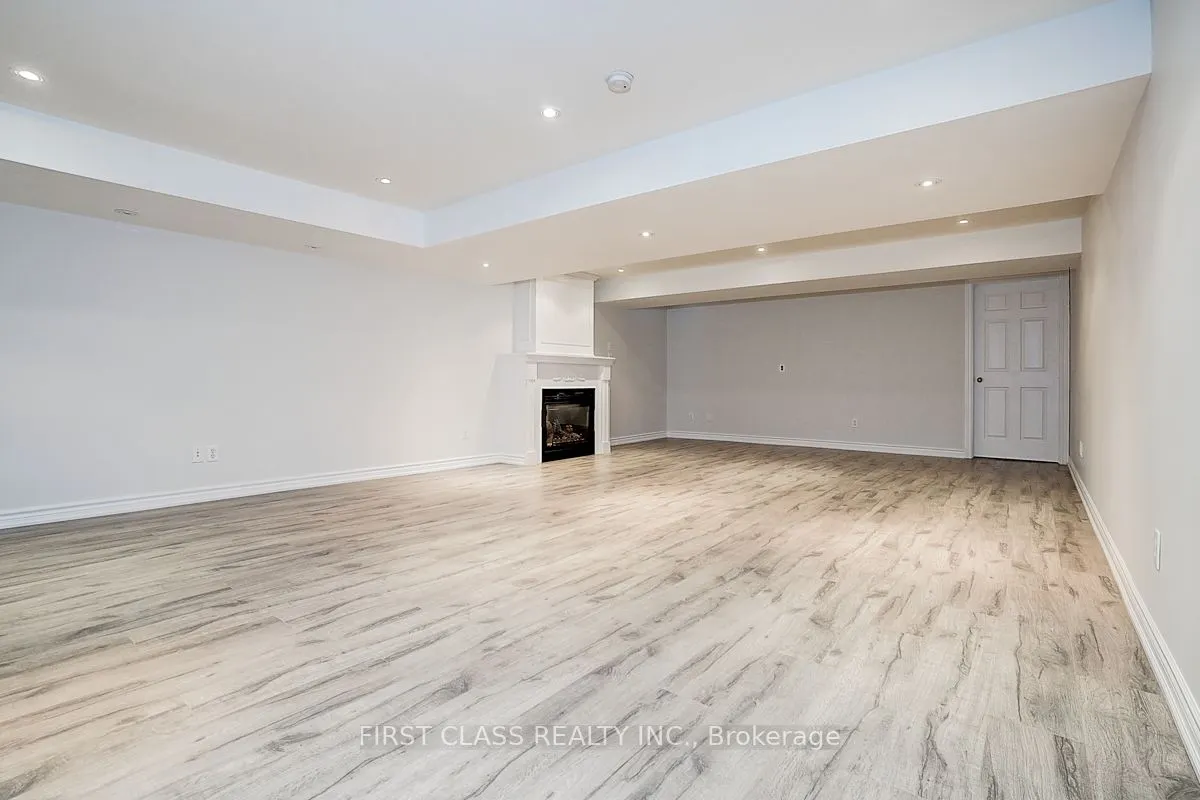 50 Hayfield Crescent