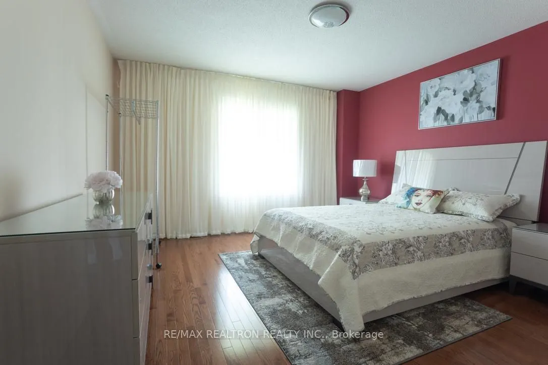 54 Chayna Crescent