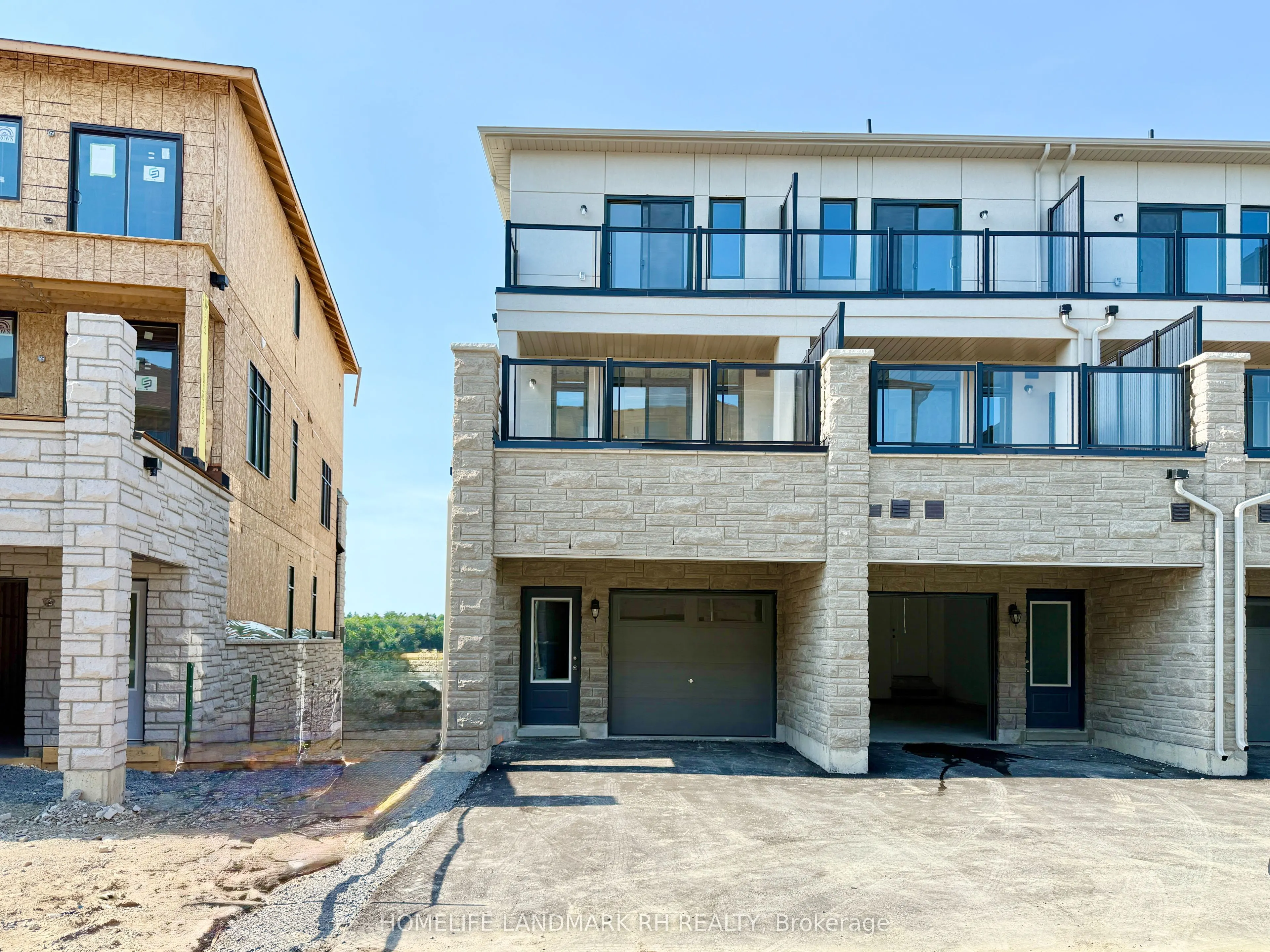 195 Berczy Green Drive