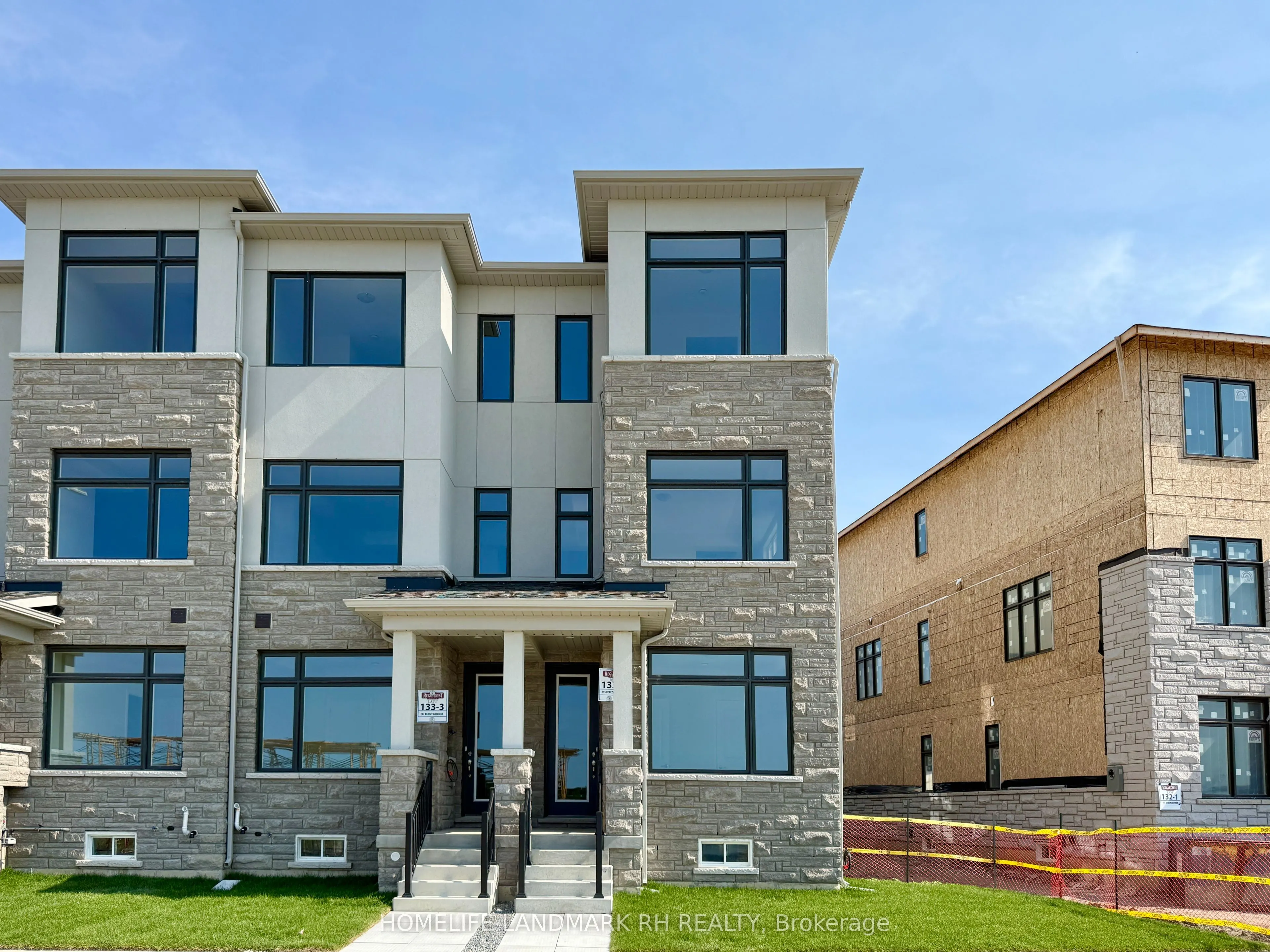 195 Berczy Green Drive