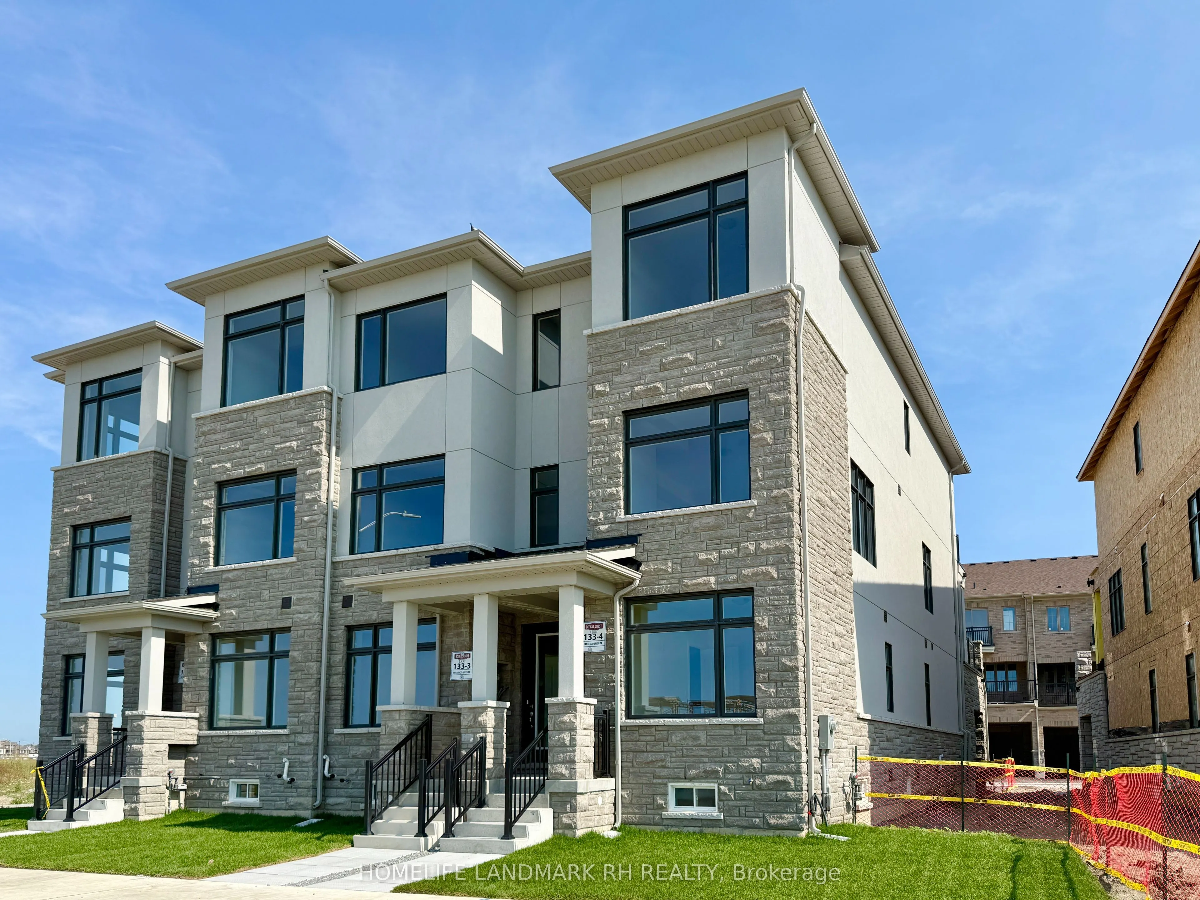 195 Berczy Green Drive