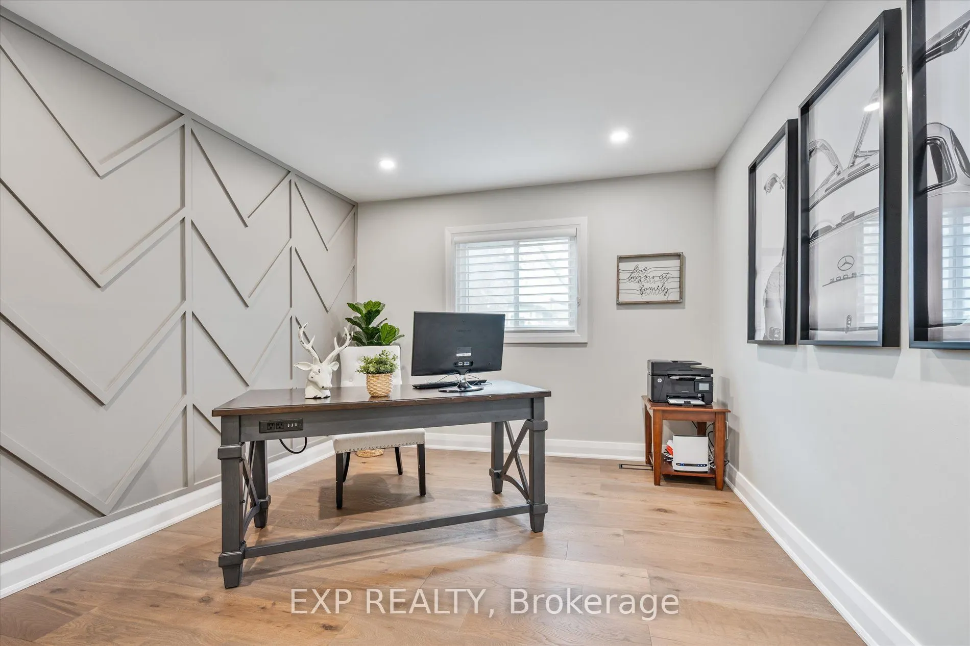 10 Stratford Drive