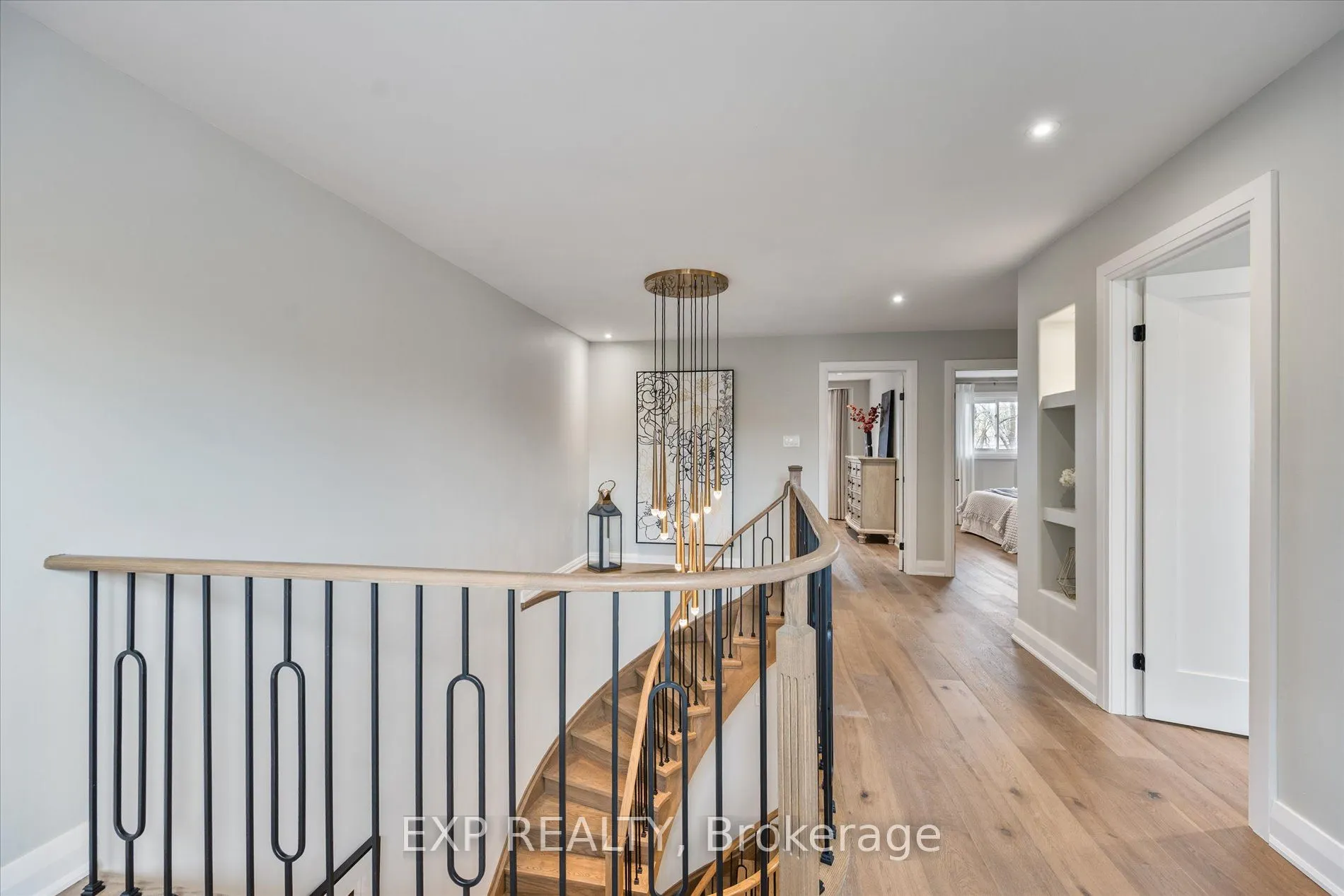 10 Stratford Drive