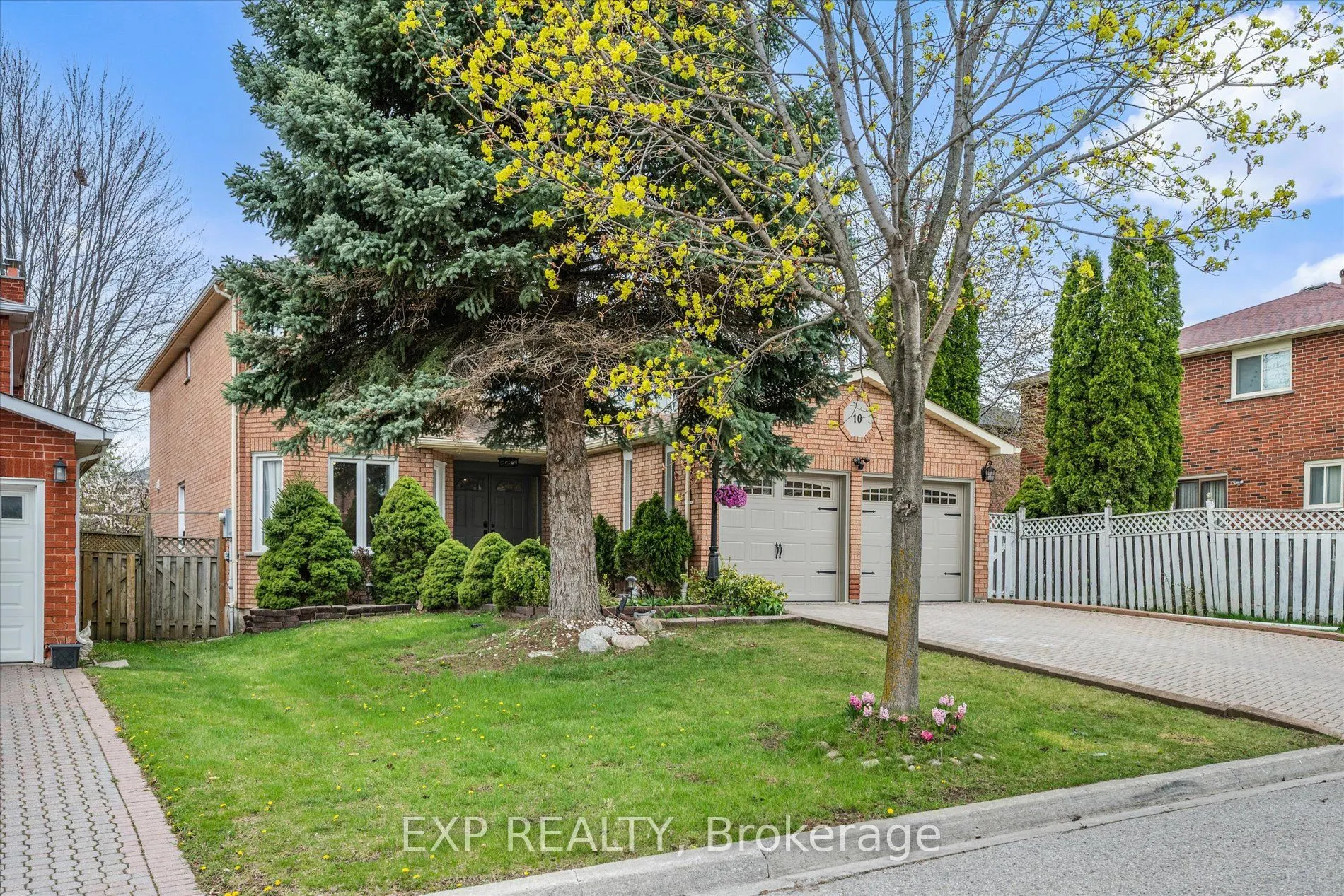 10 Stratford Drive