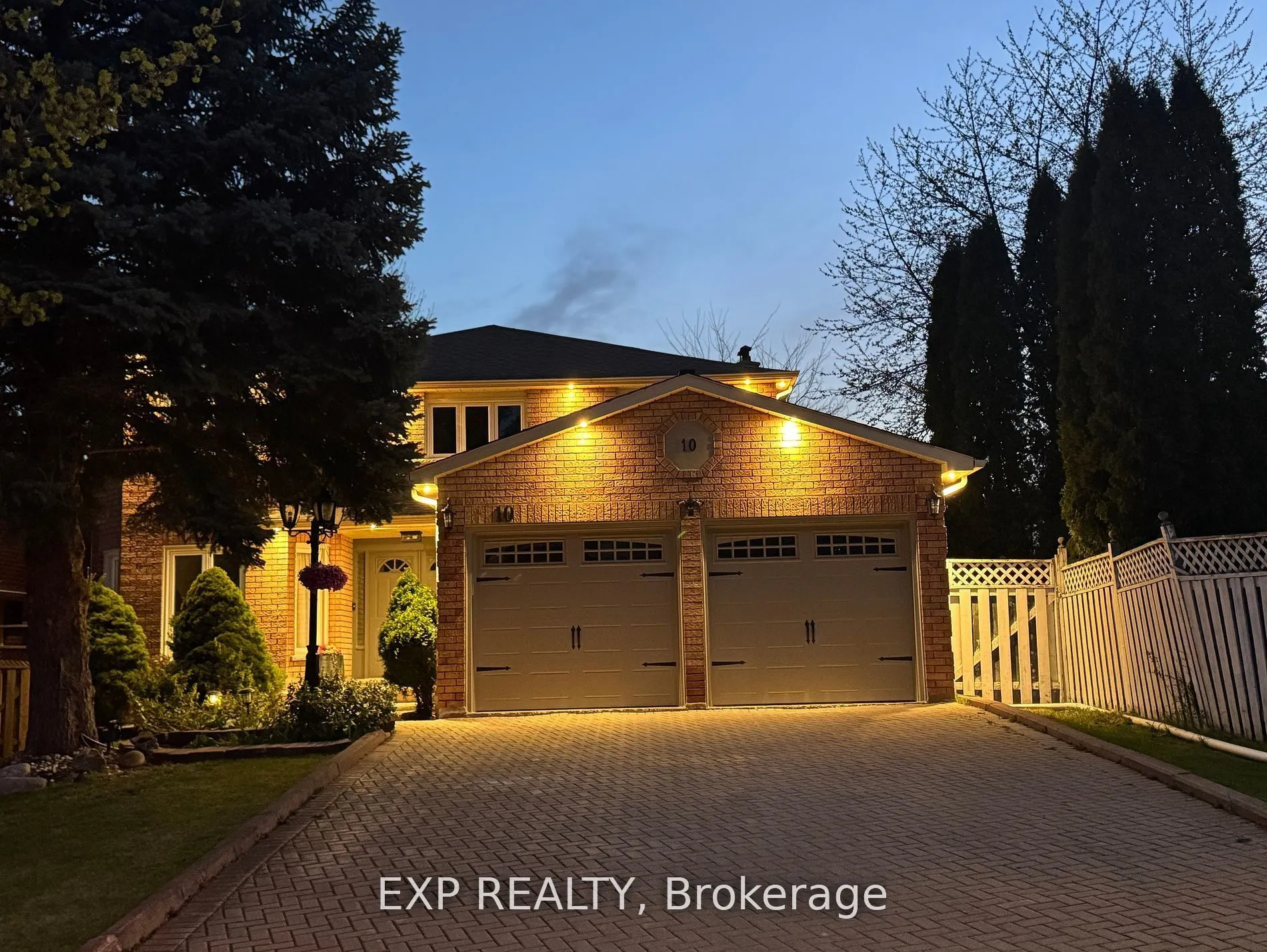 10 Stratford Drive