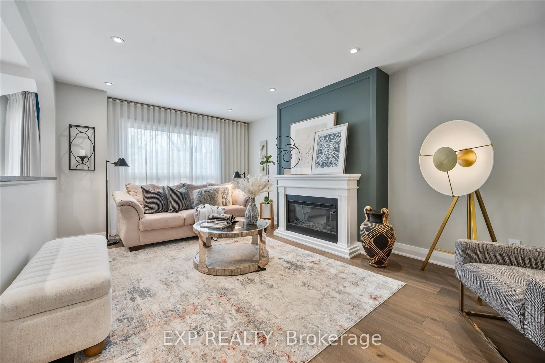 10 Stratford Drive