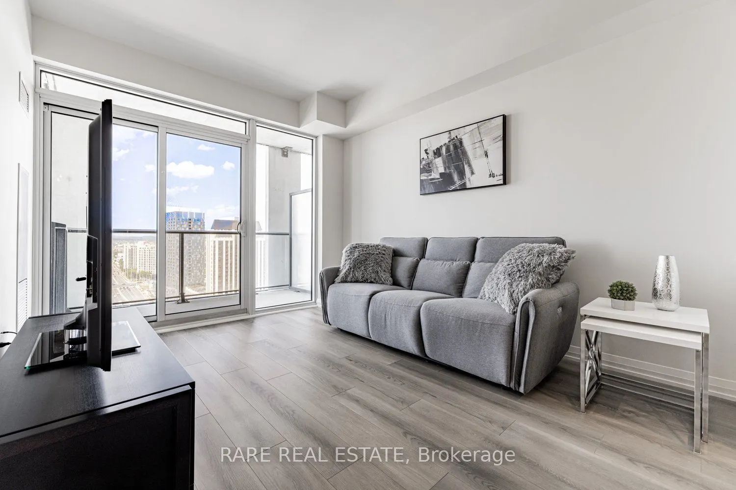 9000 Jane Street, #2110