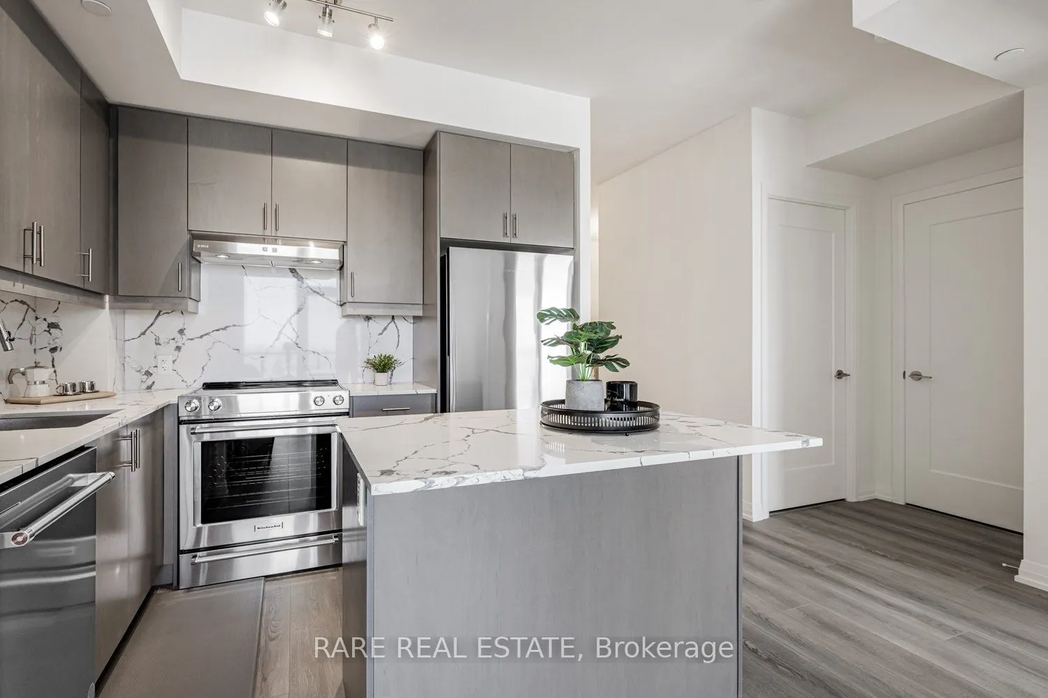 9000 Jane Street, #2110