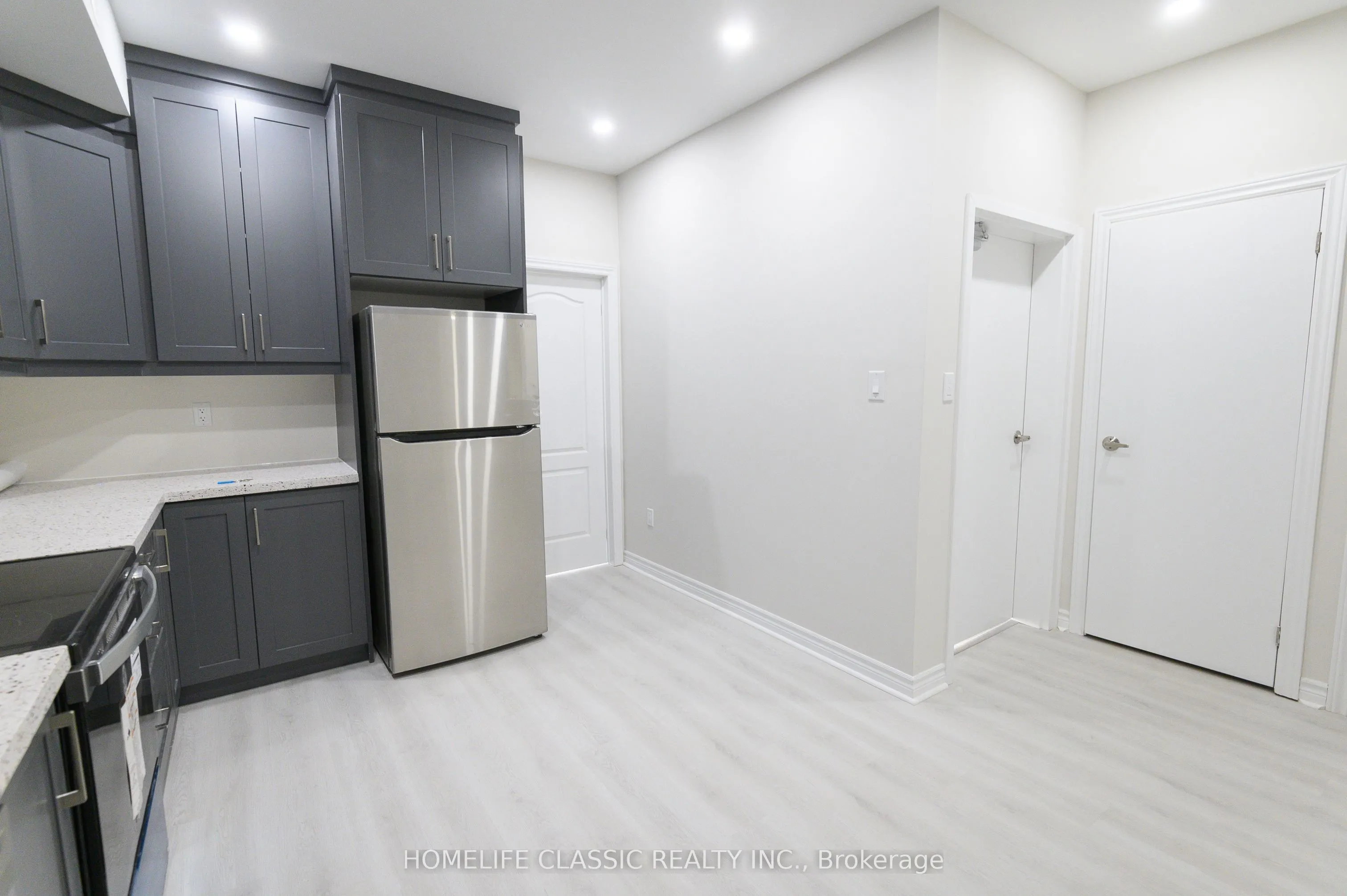 2915 Bur Oak Avenue, #1st Fl.
