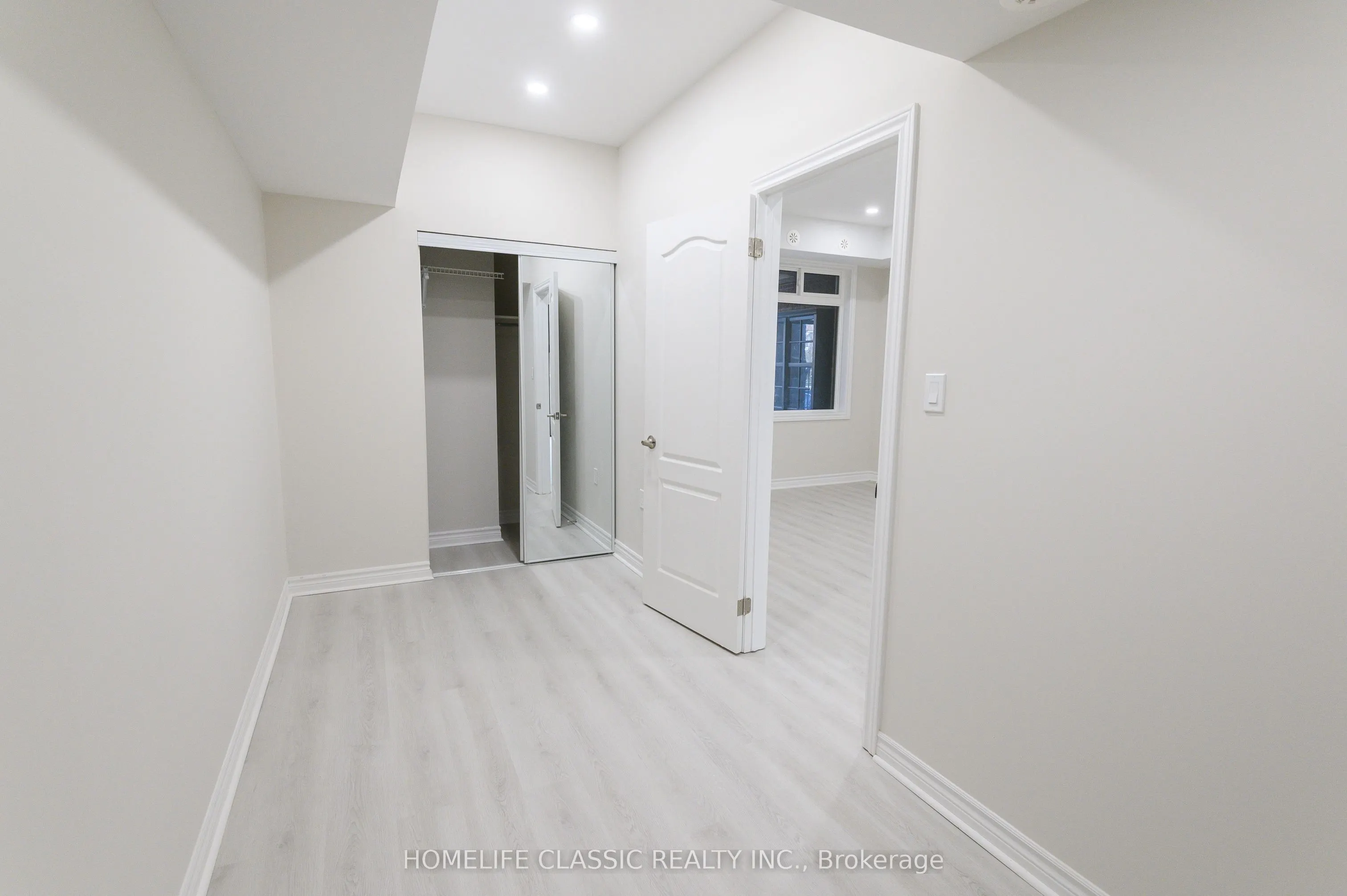 2915 Bur Oak Avenue, #1st Fl.