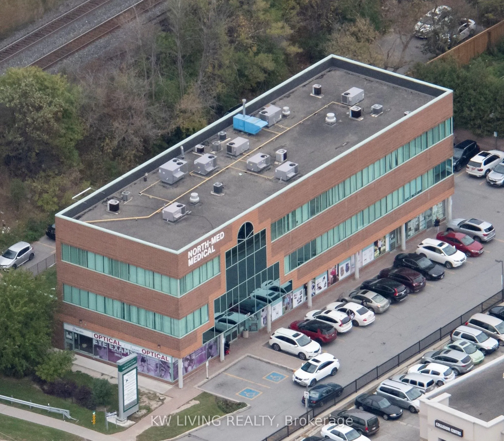 7131 Bathurst Street, #304