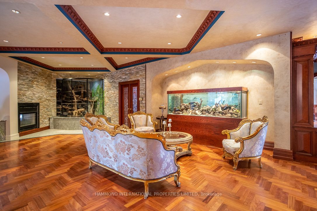 76 Quail Run Boulevard