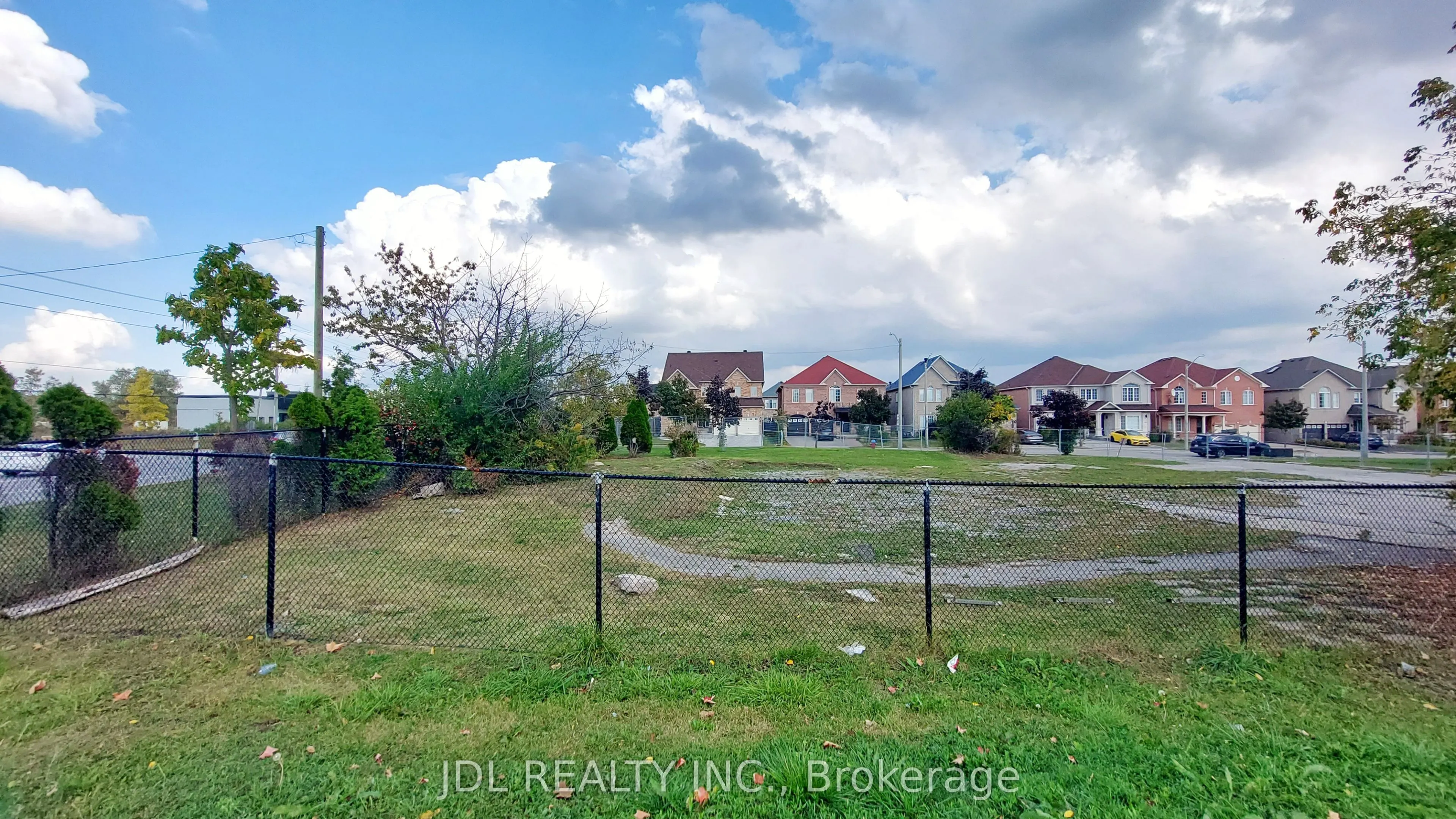 1061 Elgin Mills Road E