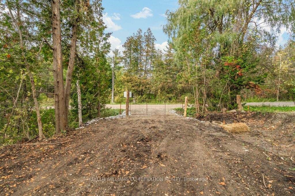 4060 10th Side Road