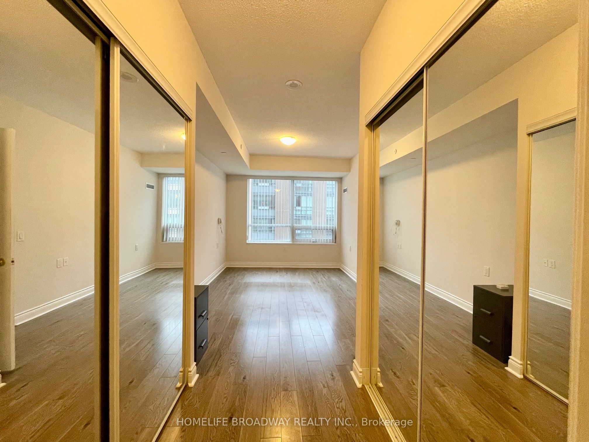 1 Sun Yat-Sen Avenue, #315