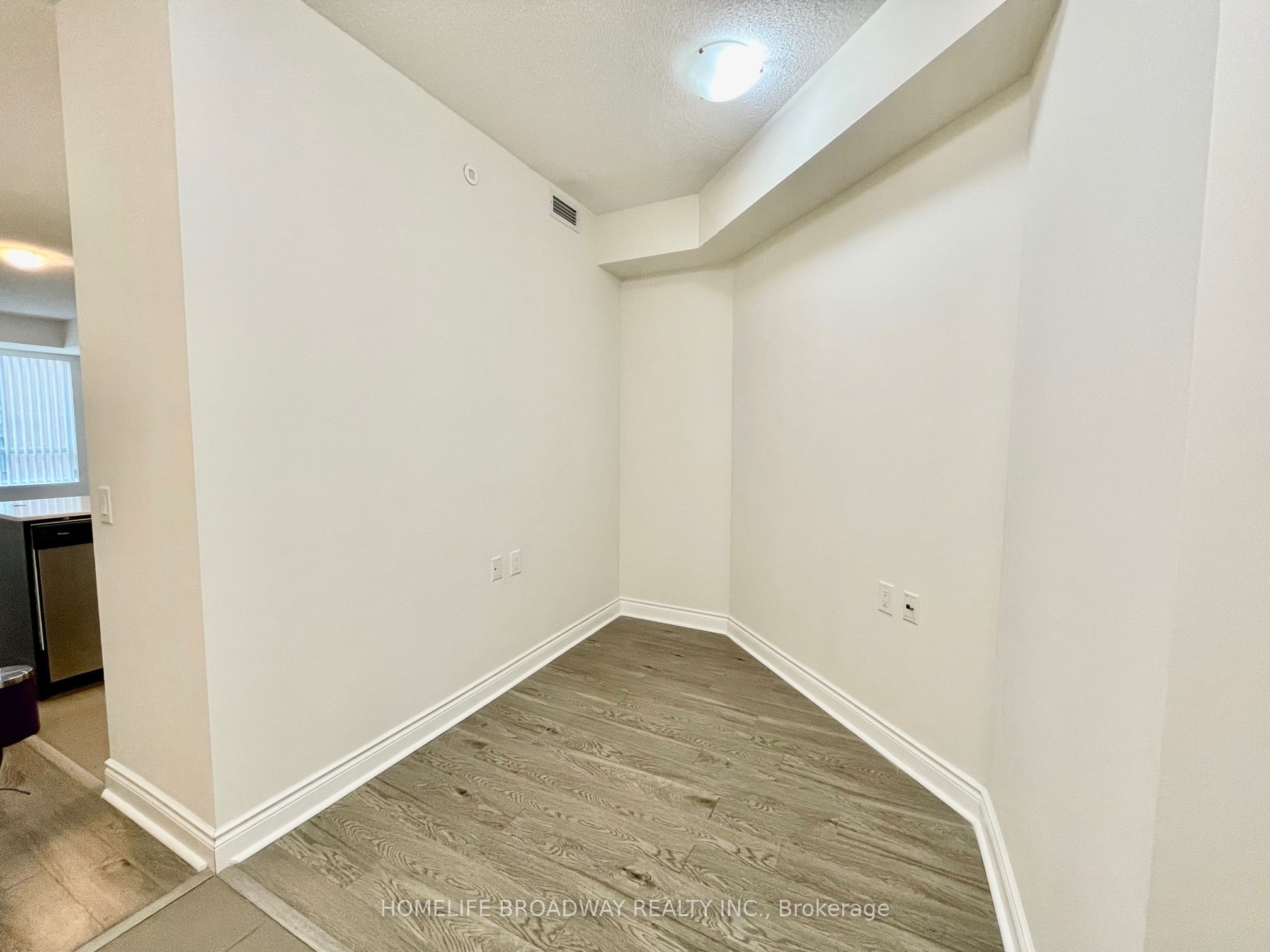 1 Sun Yat-Sen Avenue, #315