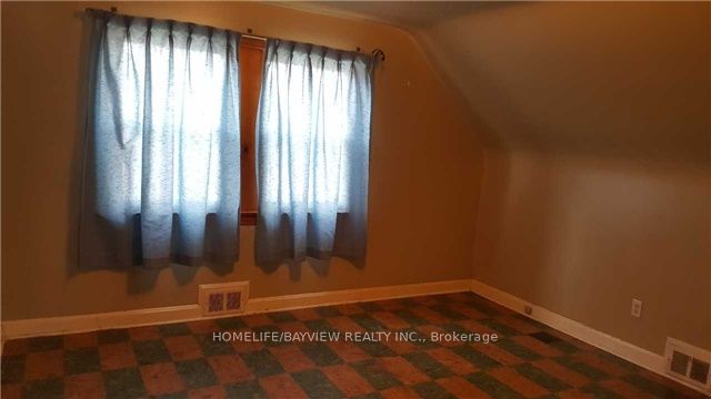 66 Roxborough Road