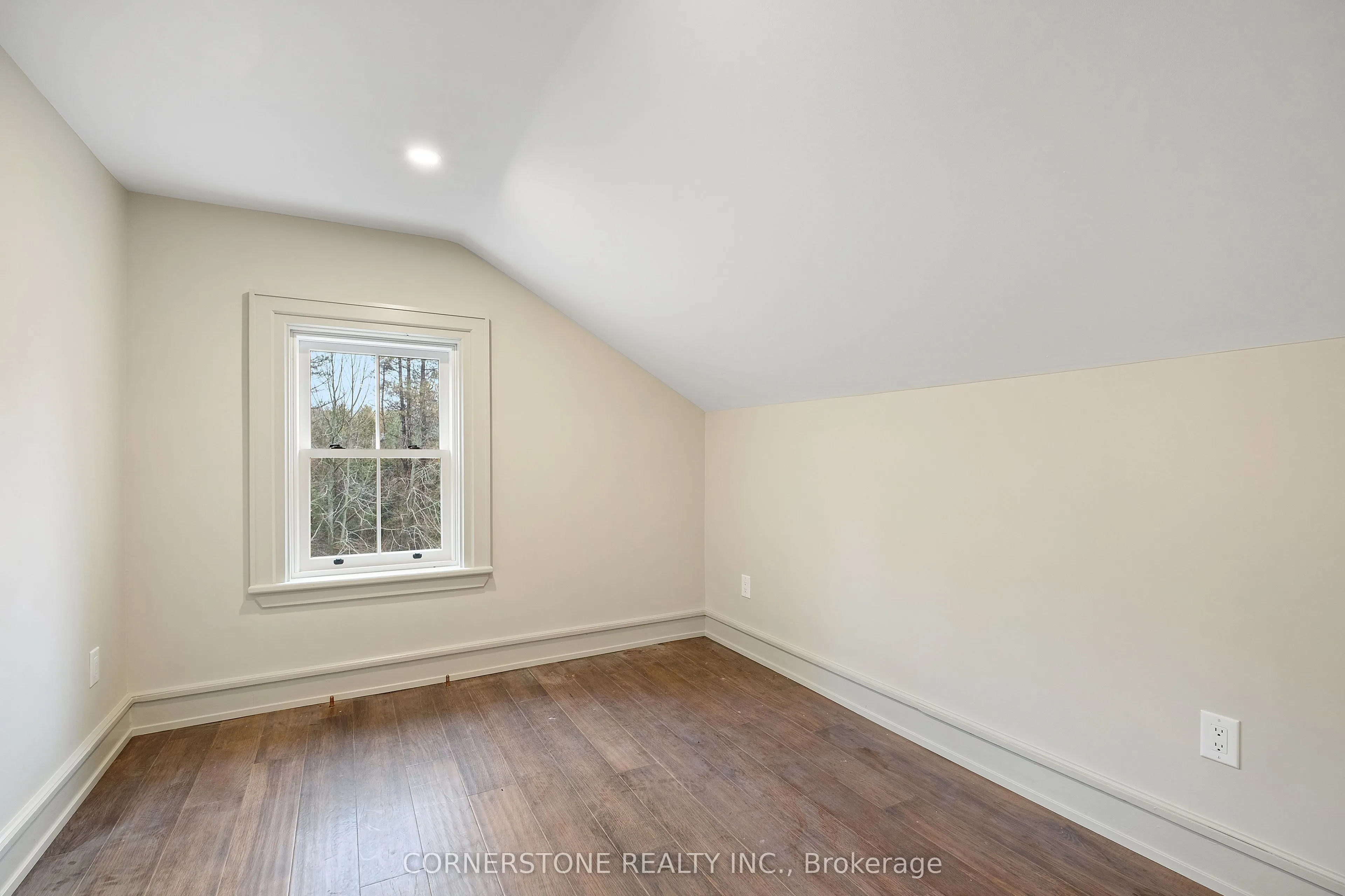 1438 2nd Concession