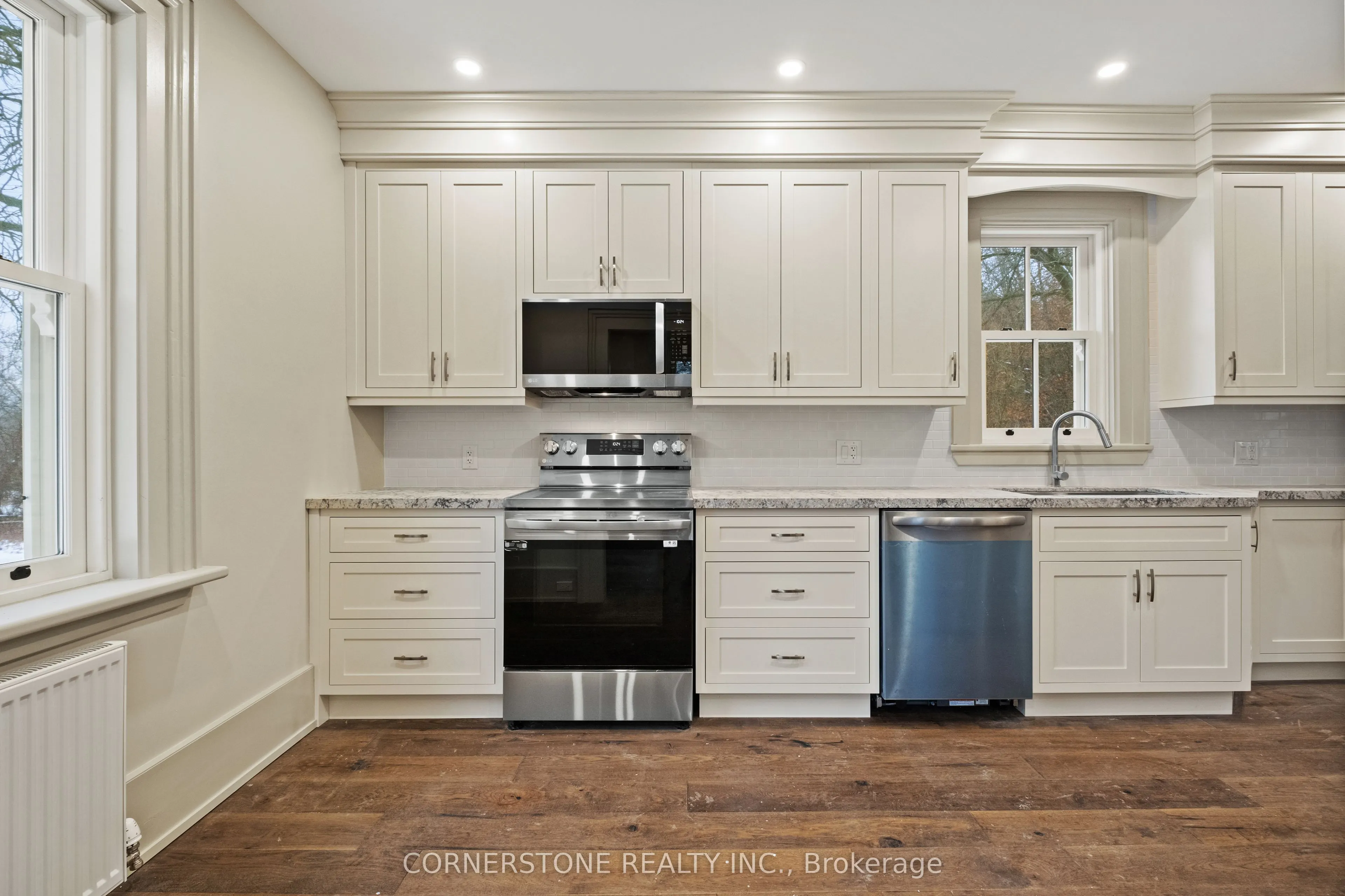 1438 2nd Concession