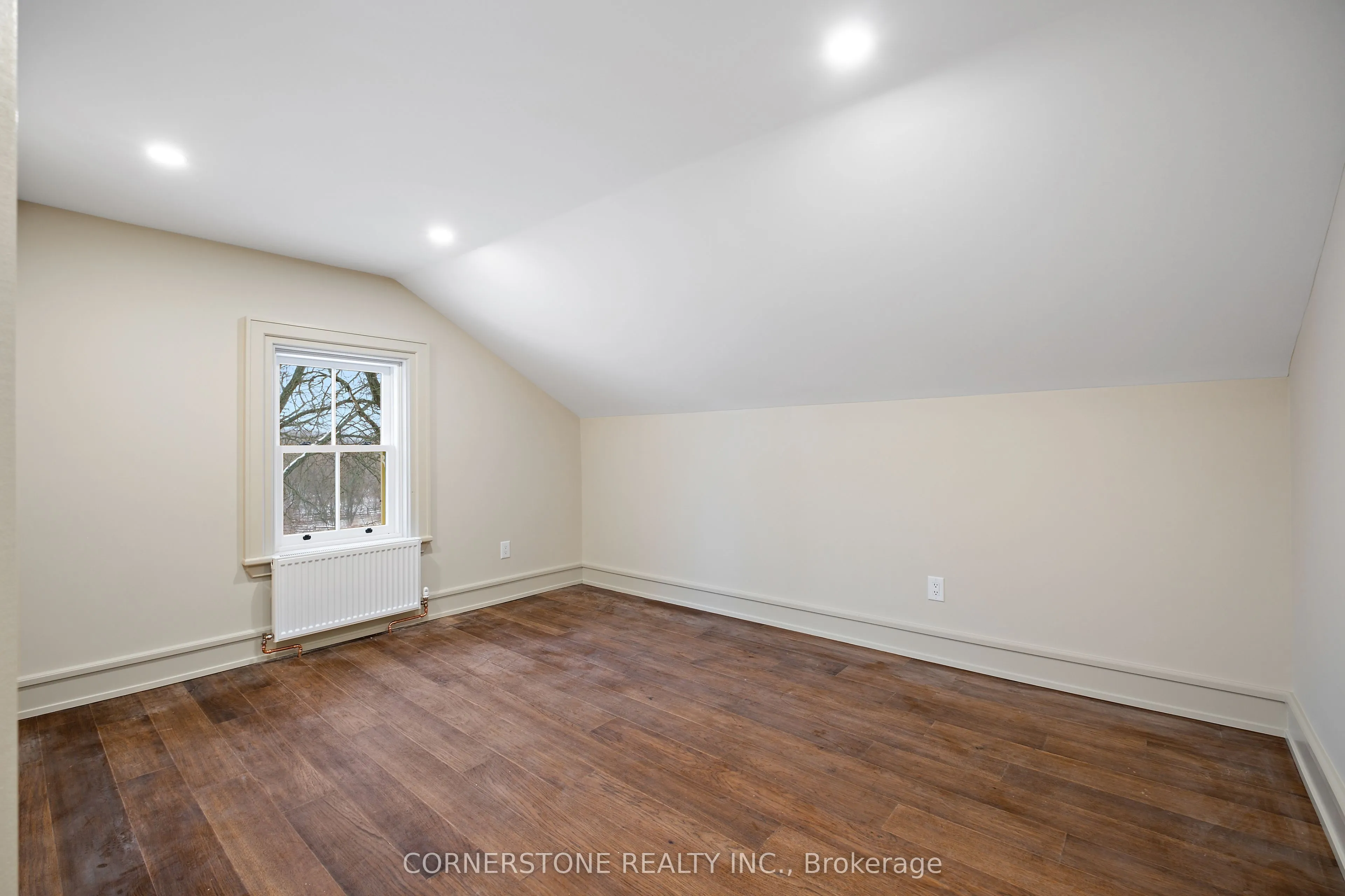 1438 2nd Concession