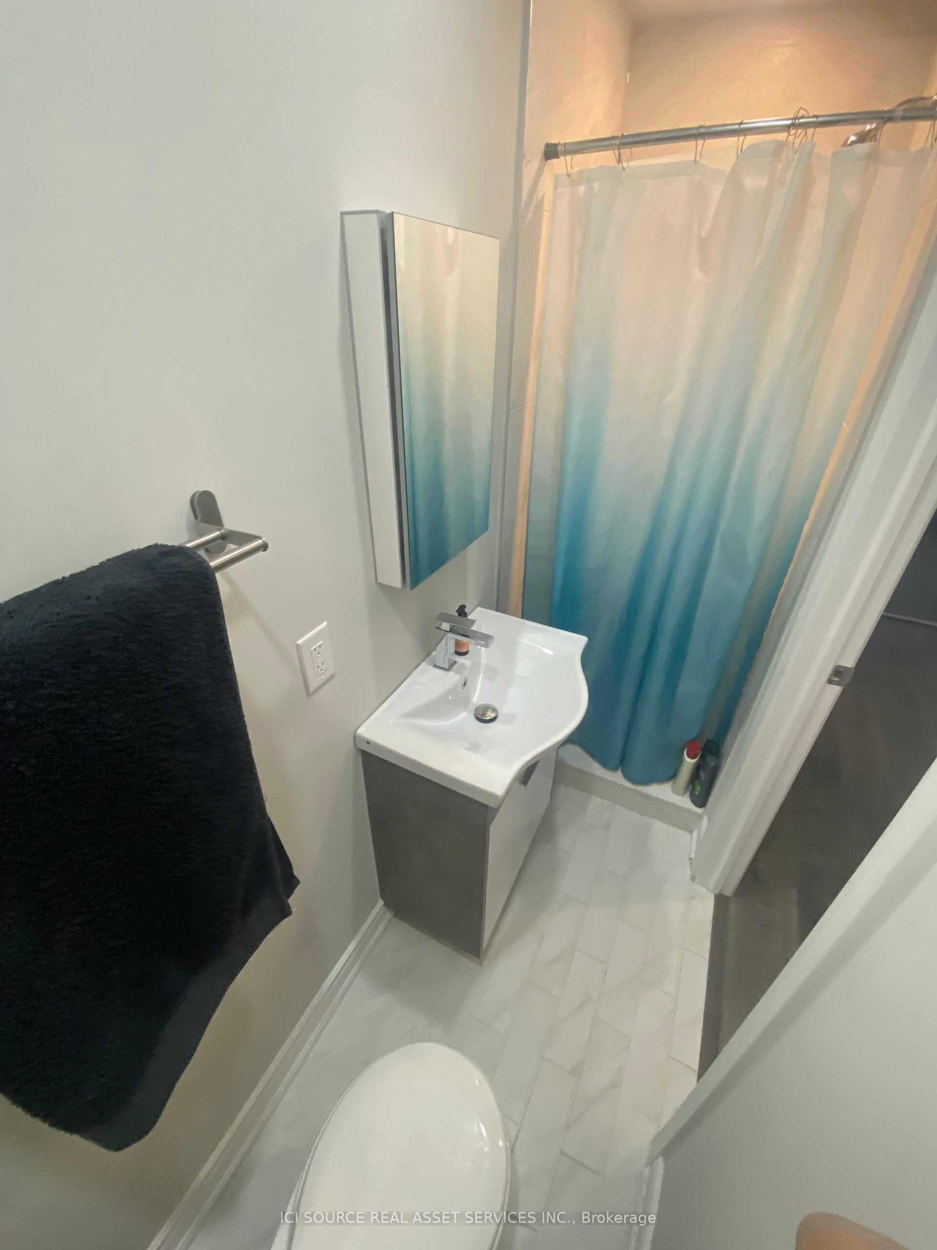 72 Adams Street #Upper