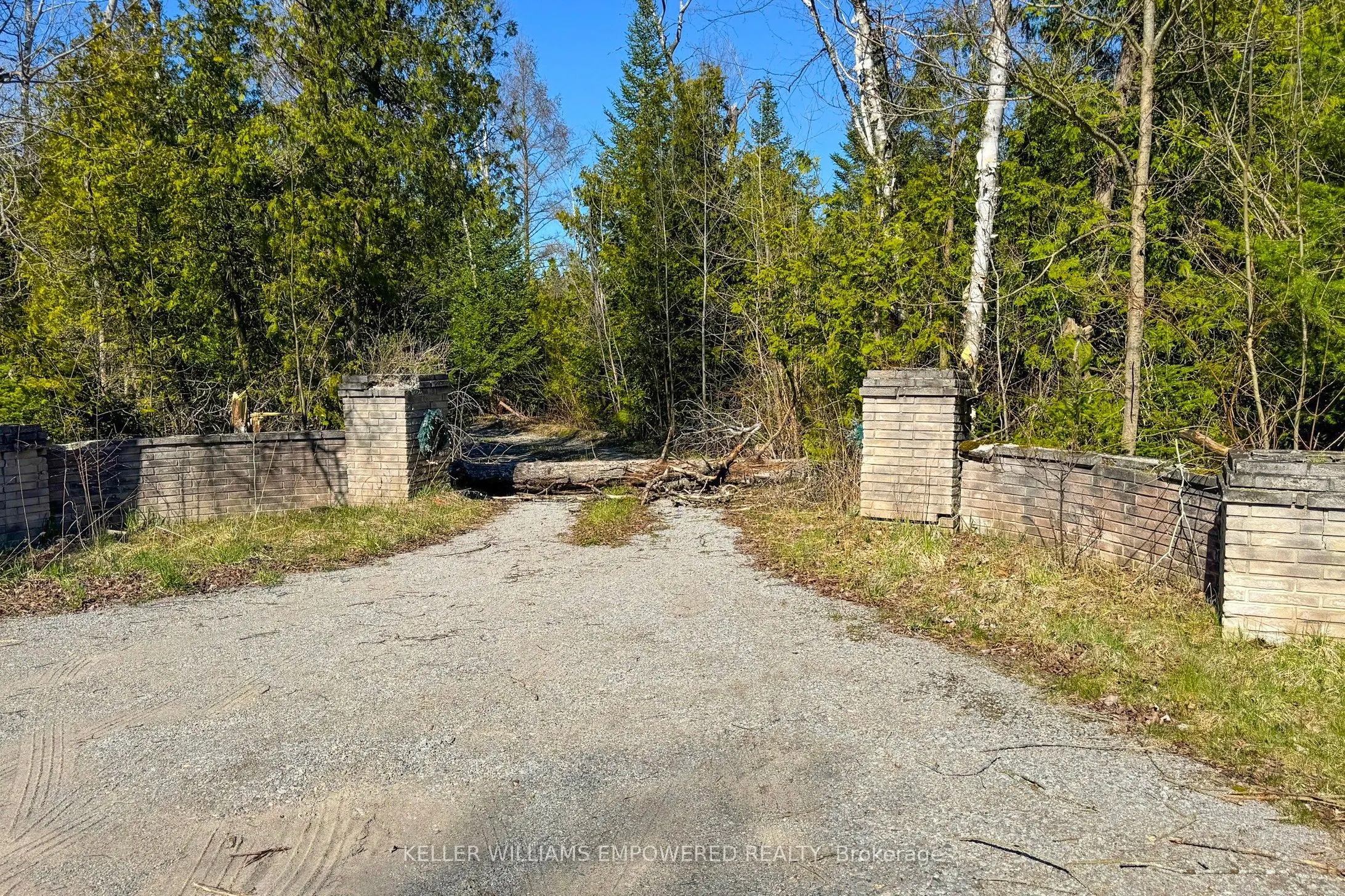 7489 Concession Road 2