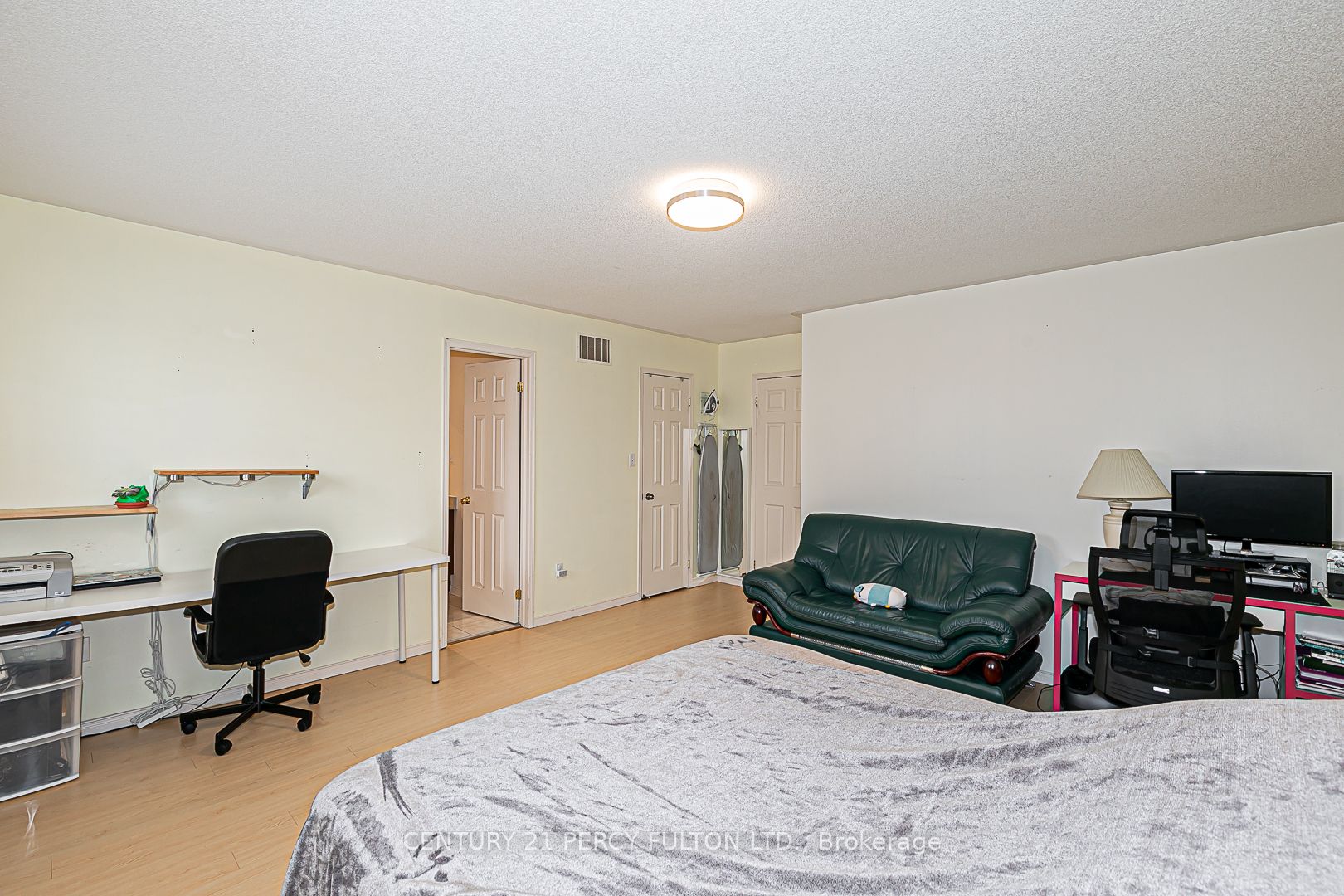 208 Penndutch Circle