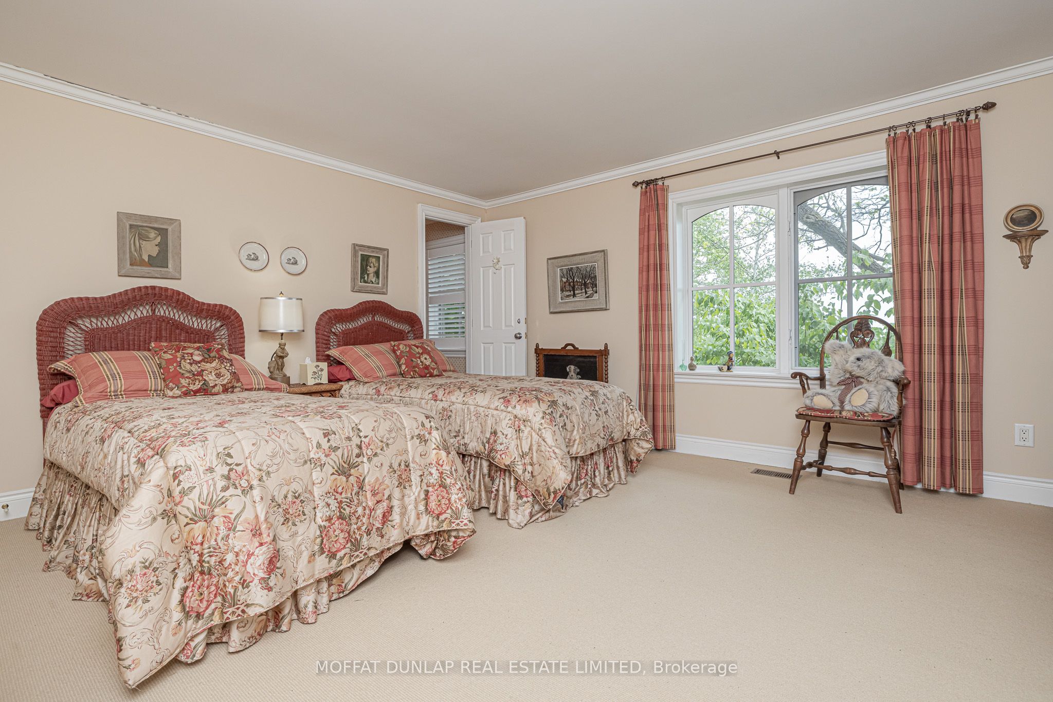 14285 8th Concession Road