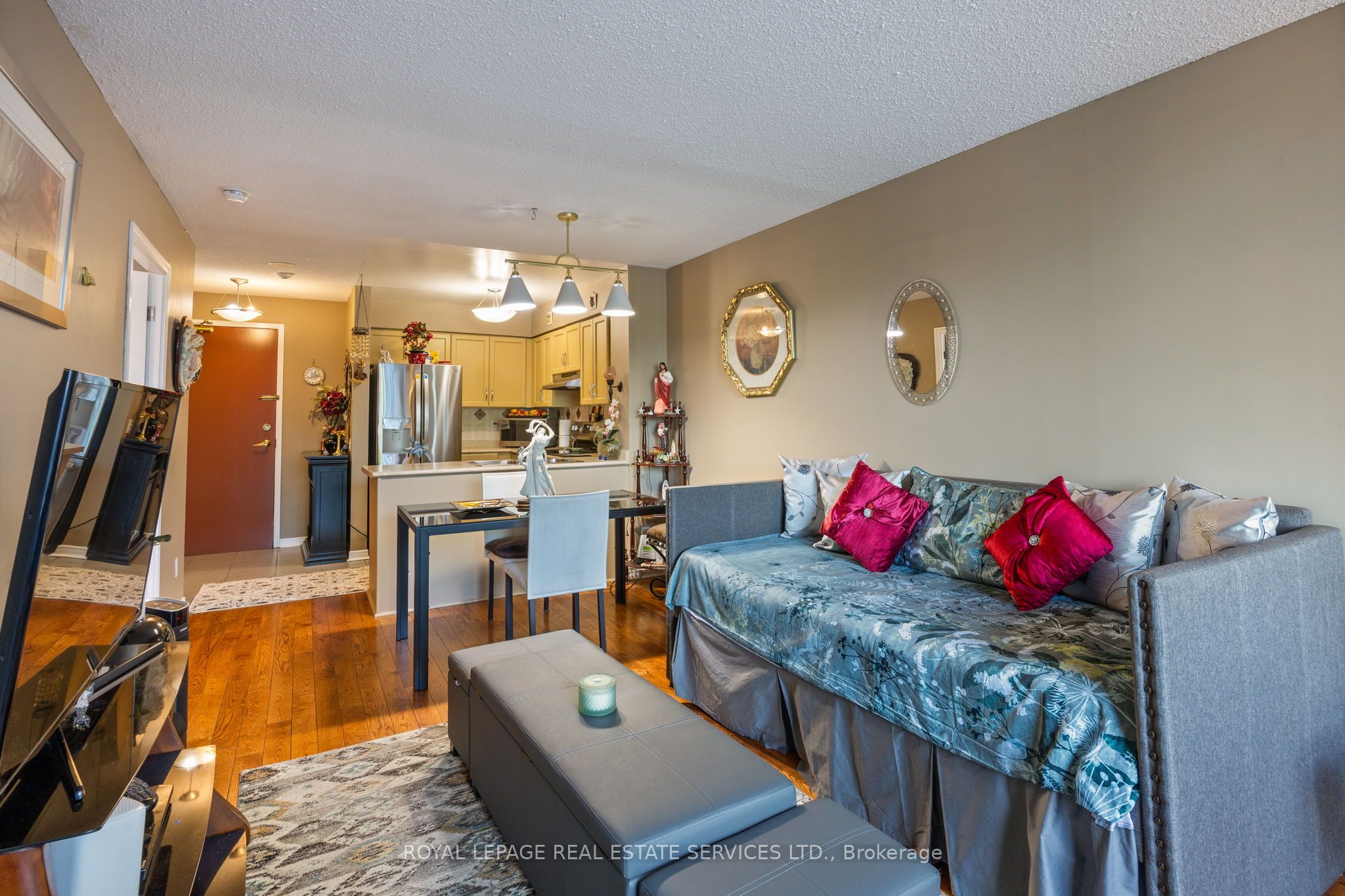9 Northern Heights Drive, #101