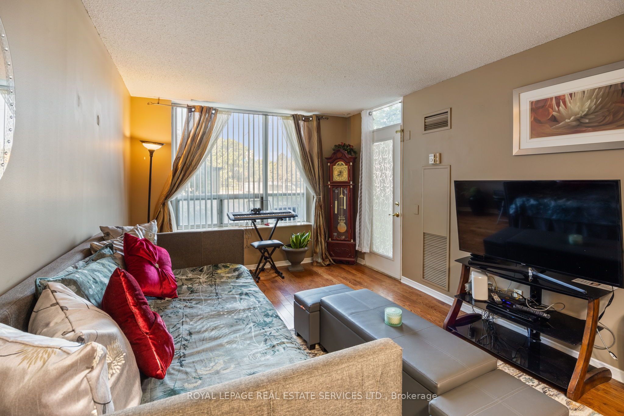 9 Northern Heights Drive, #101