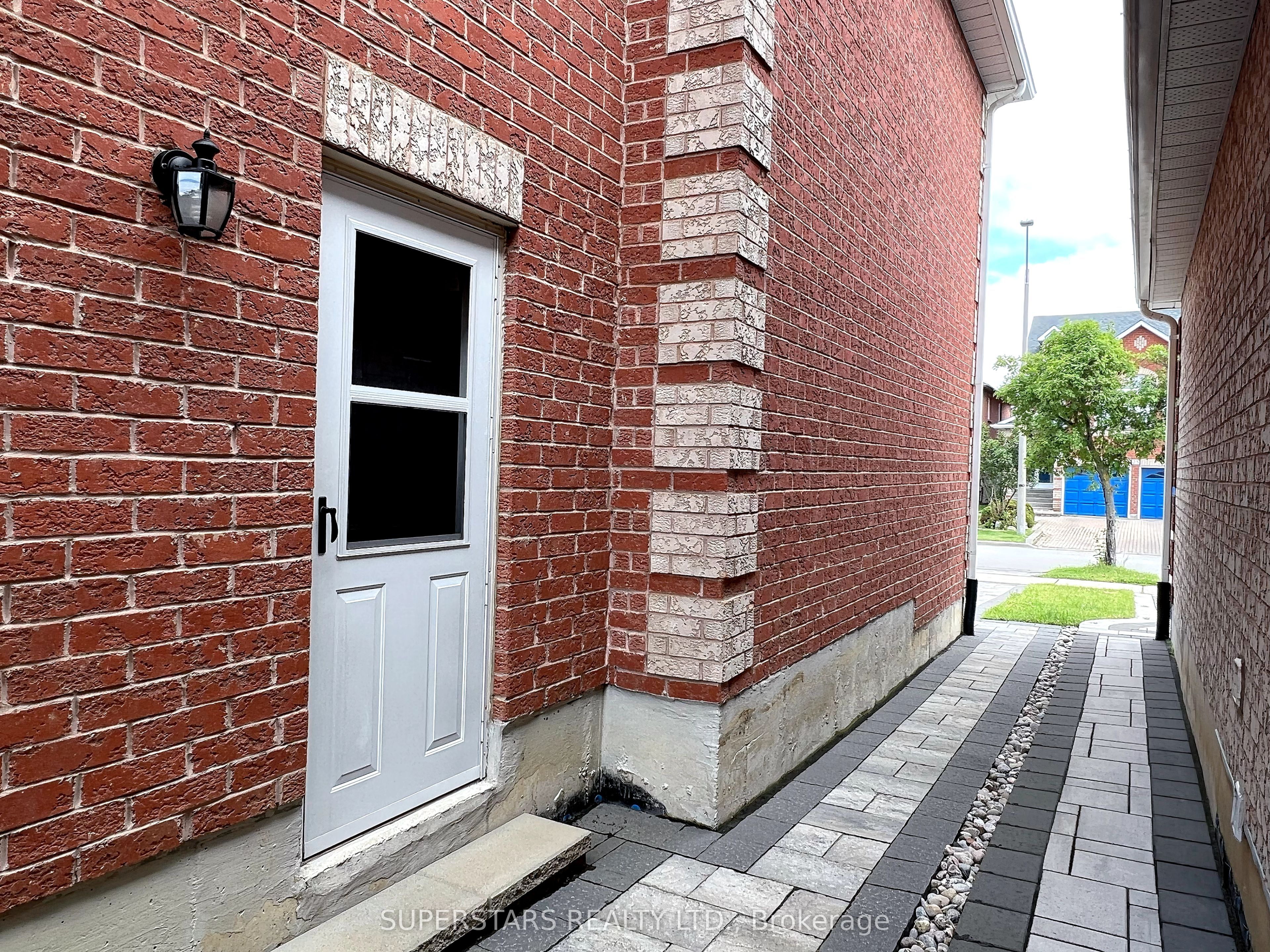 28 Quantum Street #Bsmt