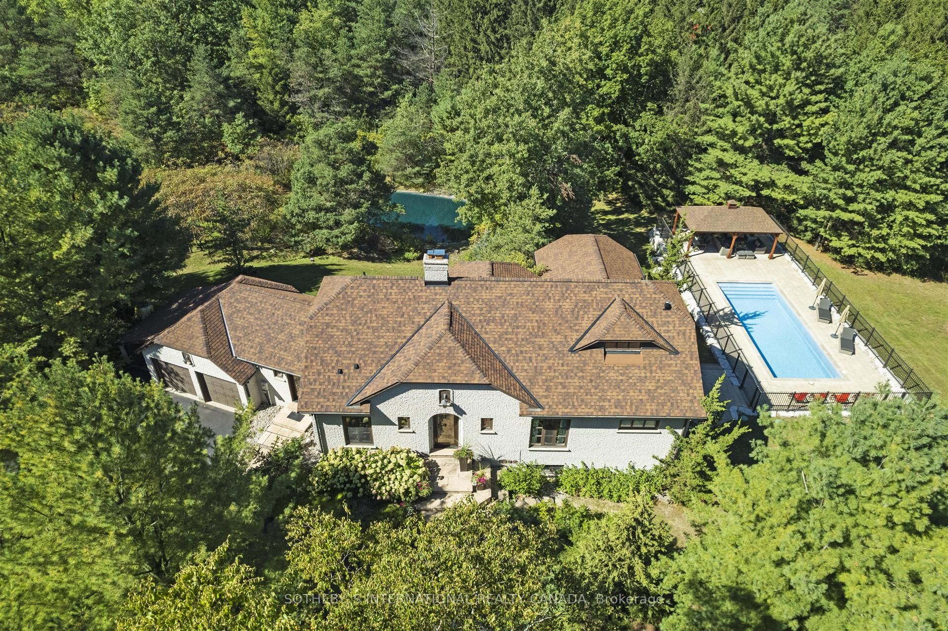 30 Kingswood Drive