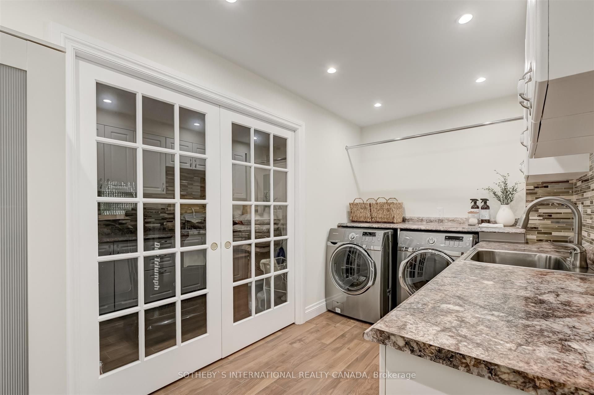 30 Kingswood Drive