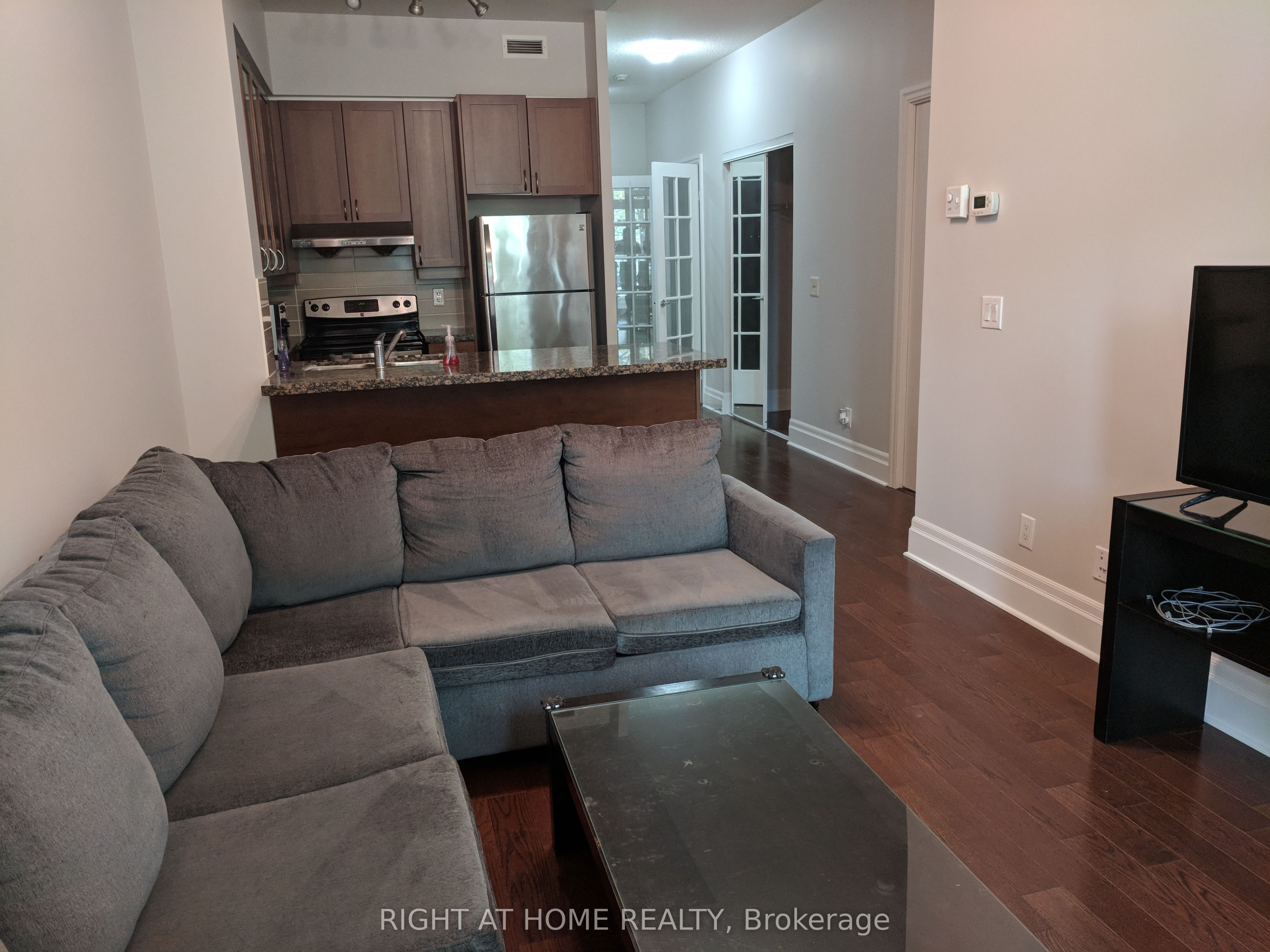 57 Upper Duke Crescent #102
