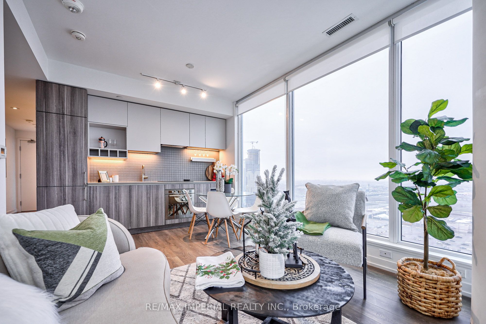 898 Portage Parkway, #2710