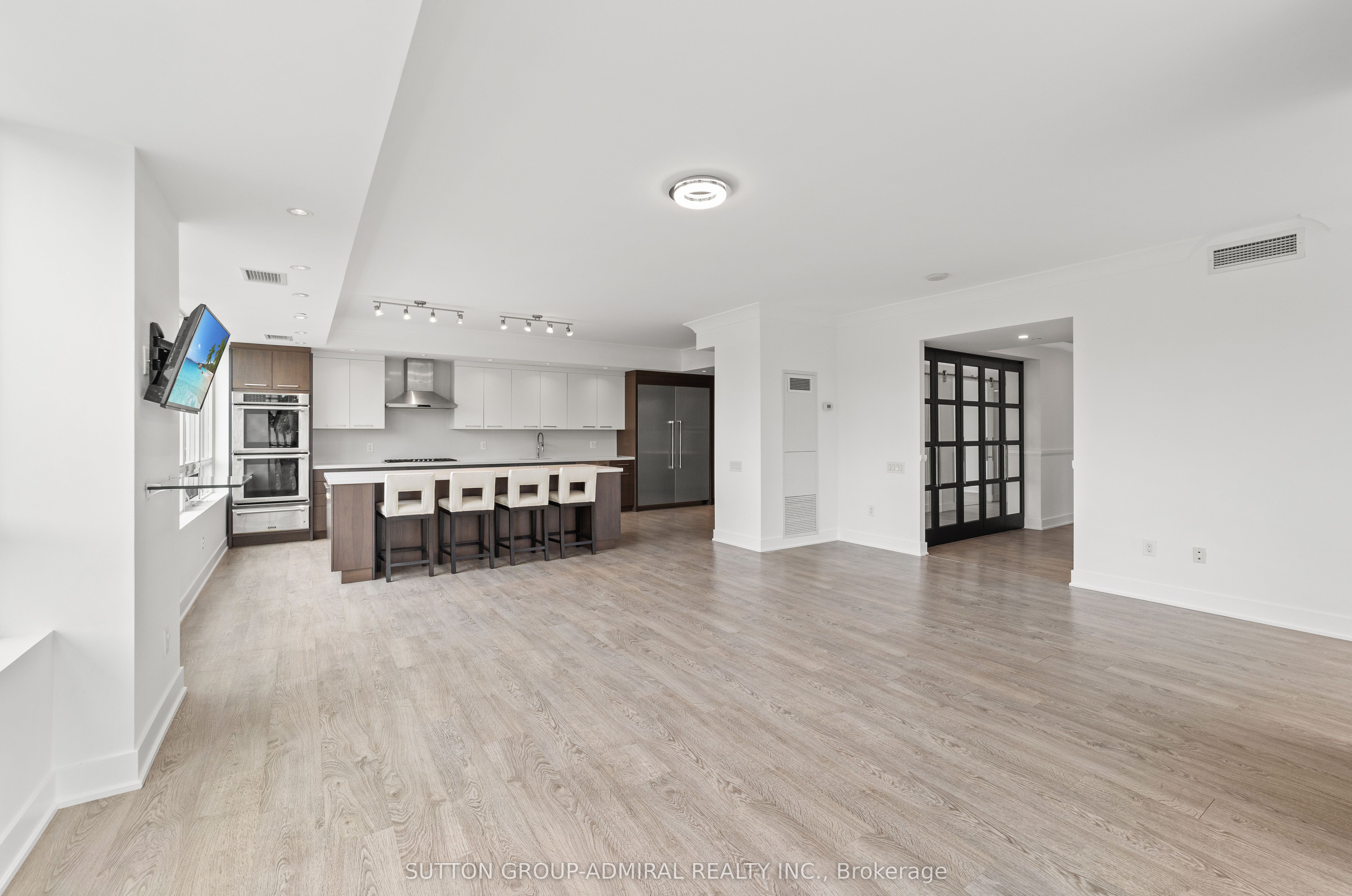 7608 Yonge Street, #514