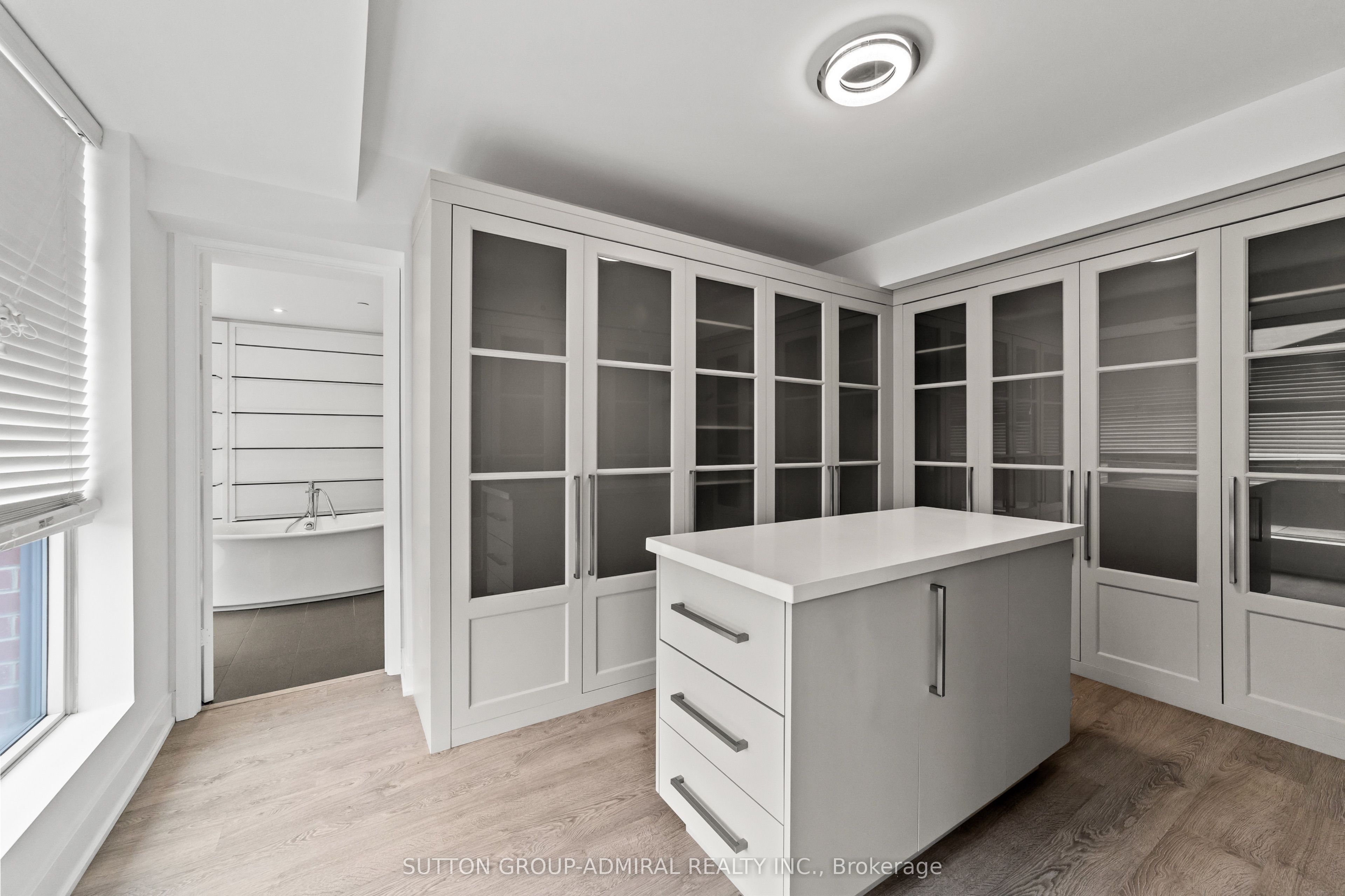 7608 Yonge Street, #514