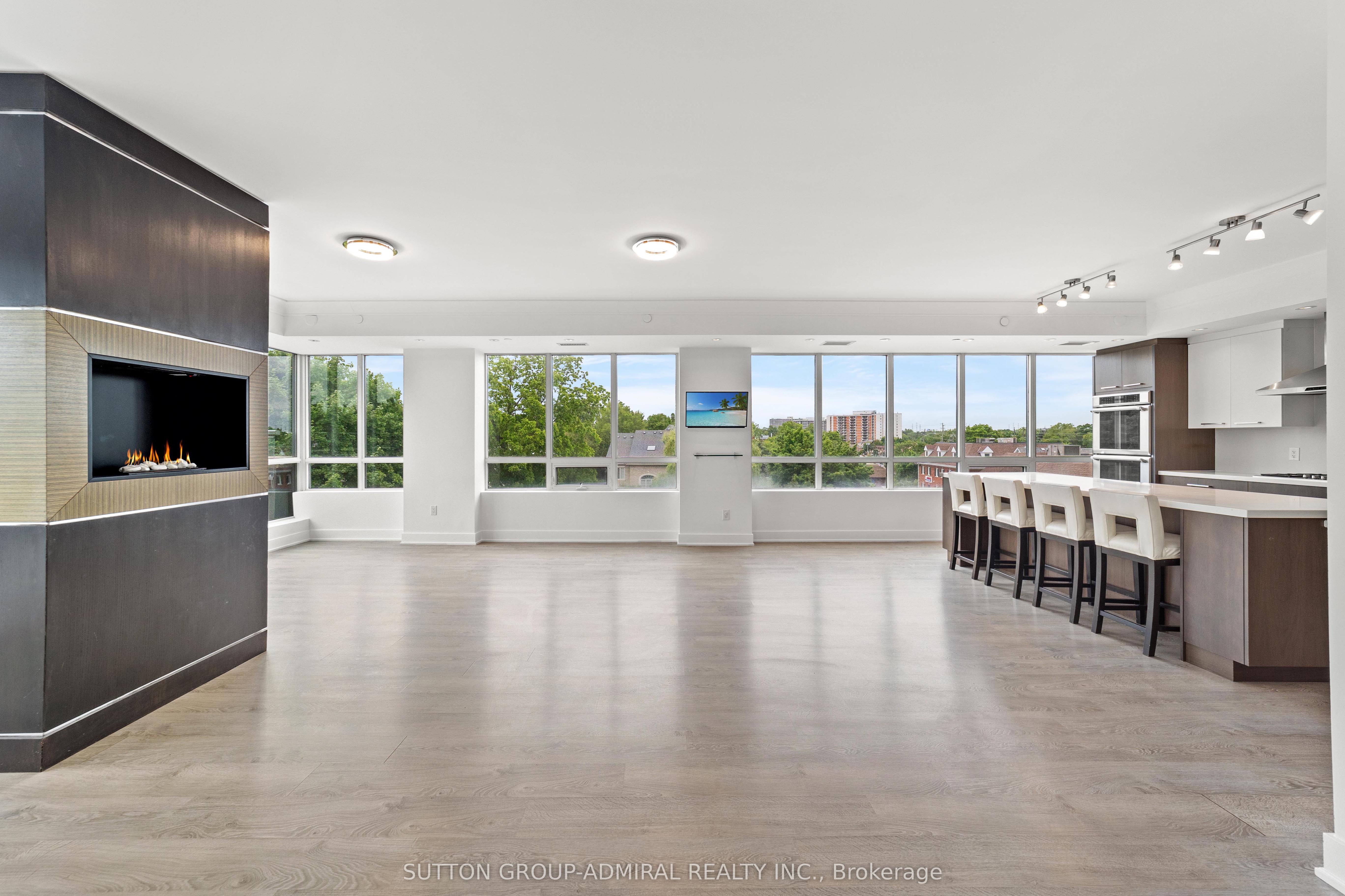 7608 Yonge Street, #514