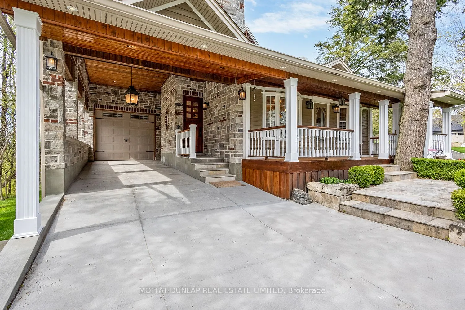 124 Elmpine Trail