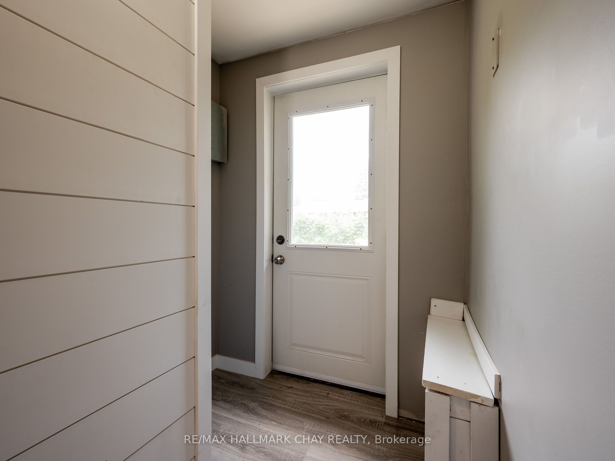 268 Victoria Street E