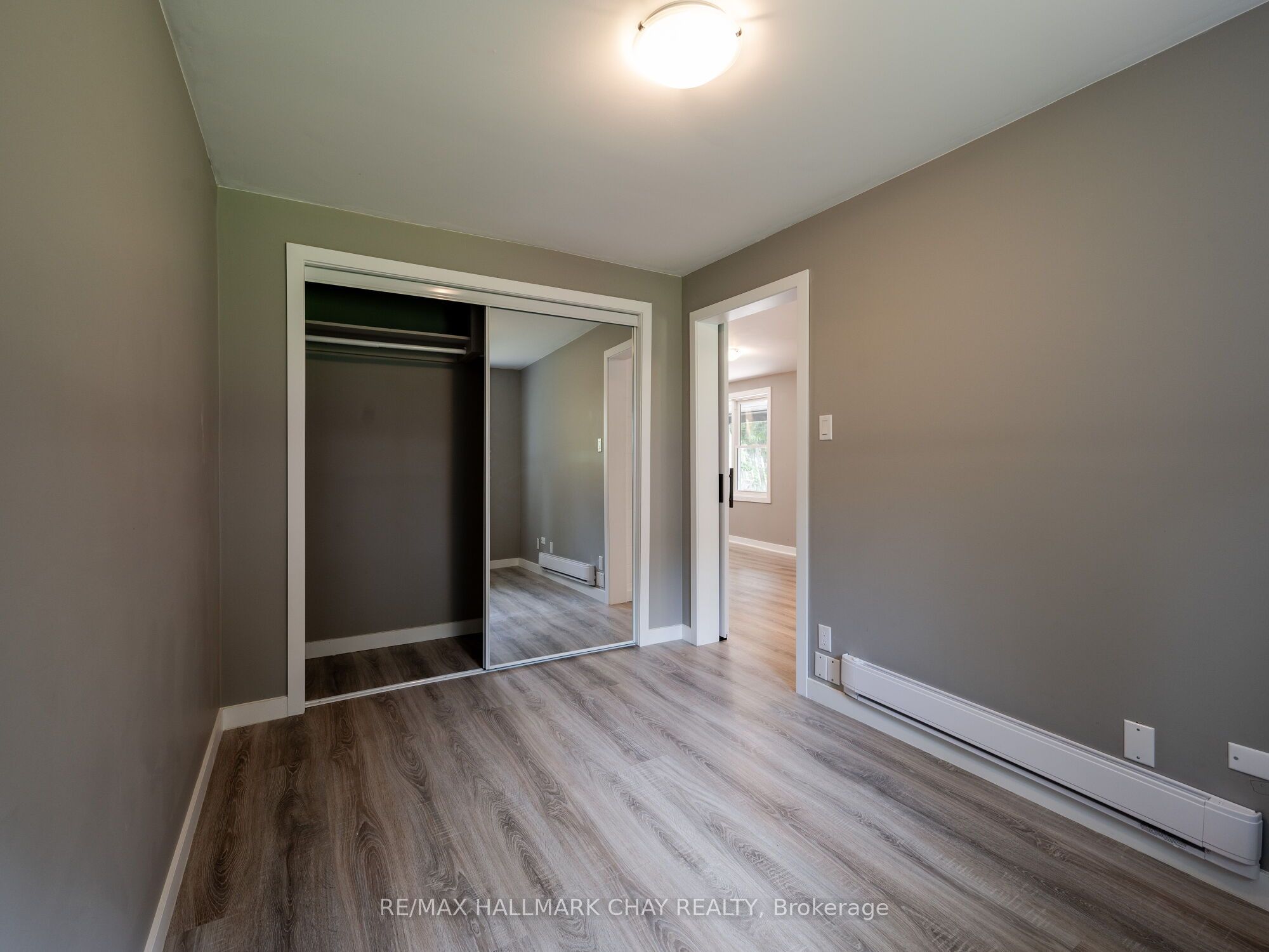 268 Victoria Street E